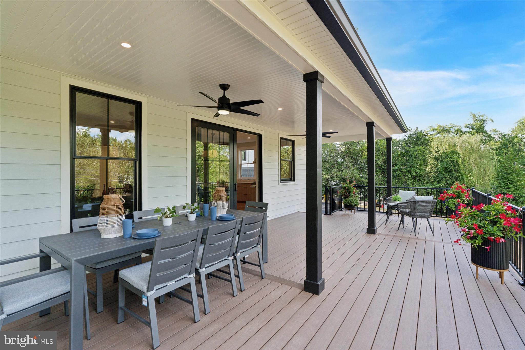 GLADWYNE - Residential