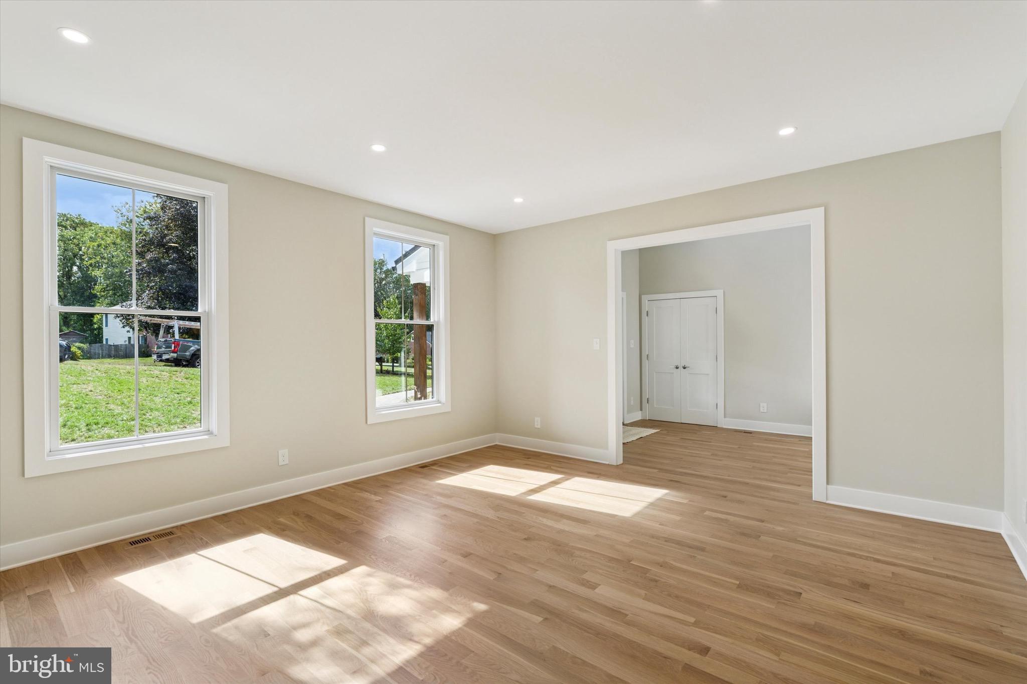 GLADWYNE - Residential