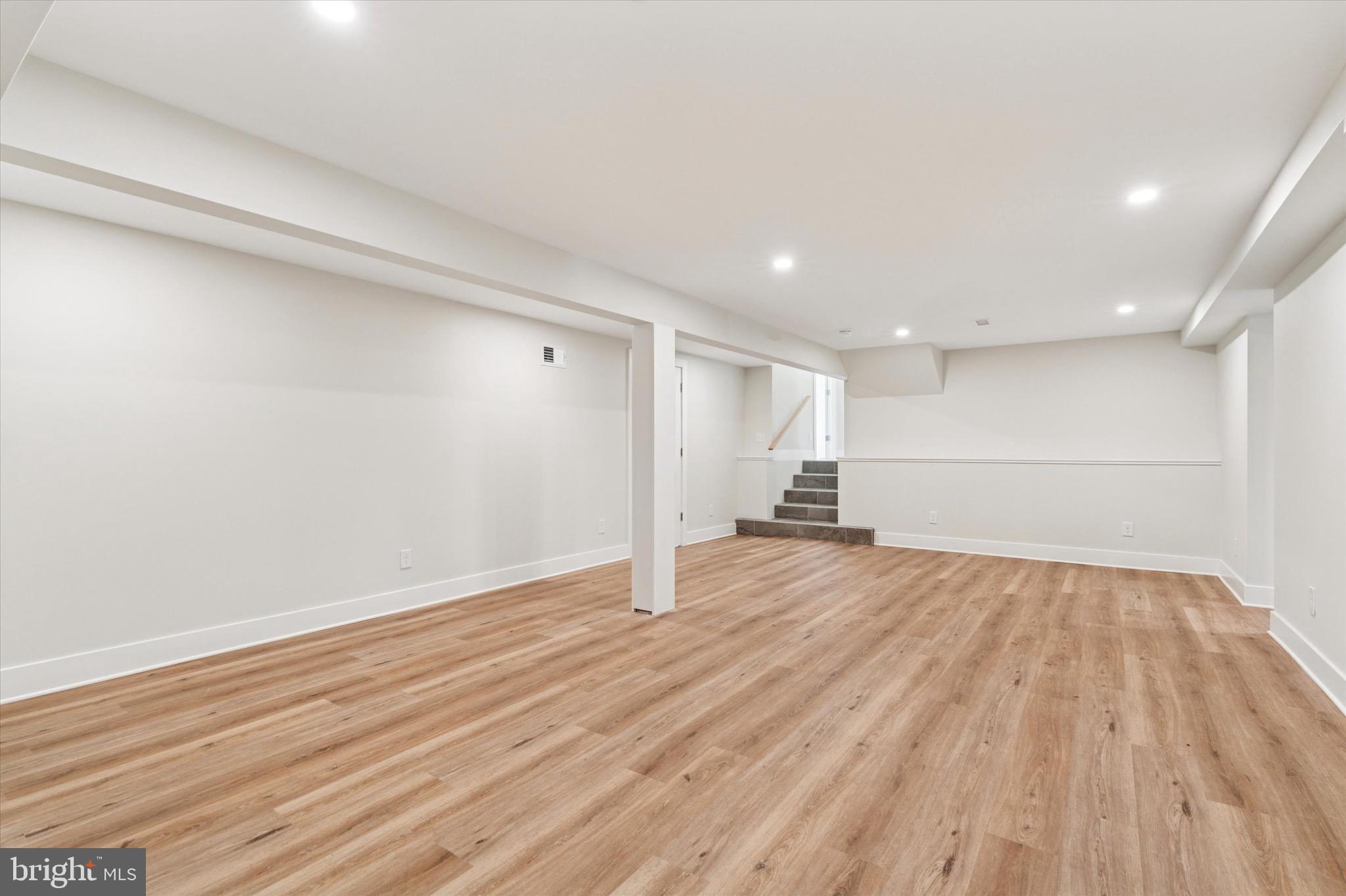 GLADWYNE - Residential