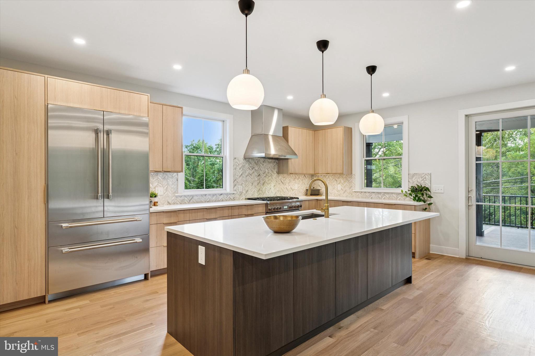 GLADWYNE - Residential