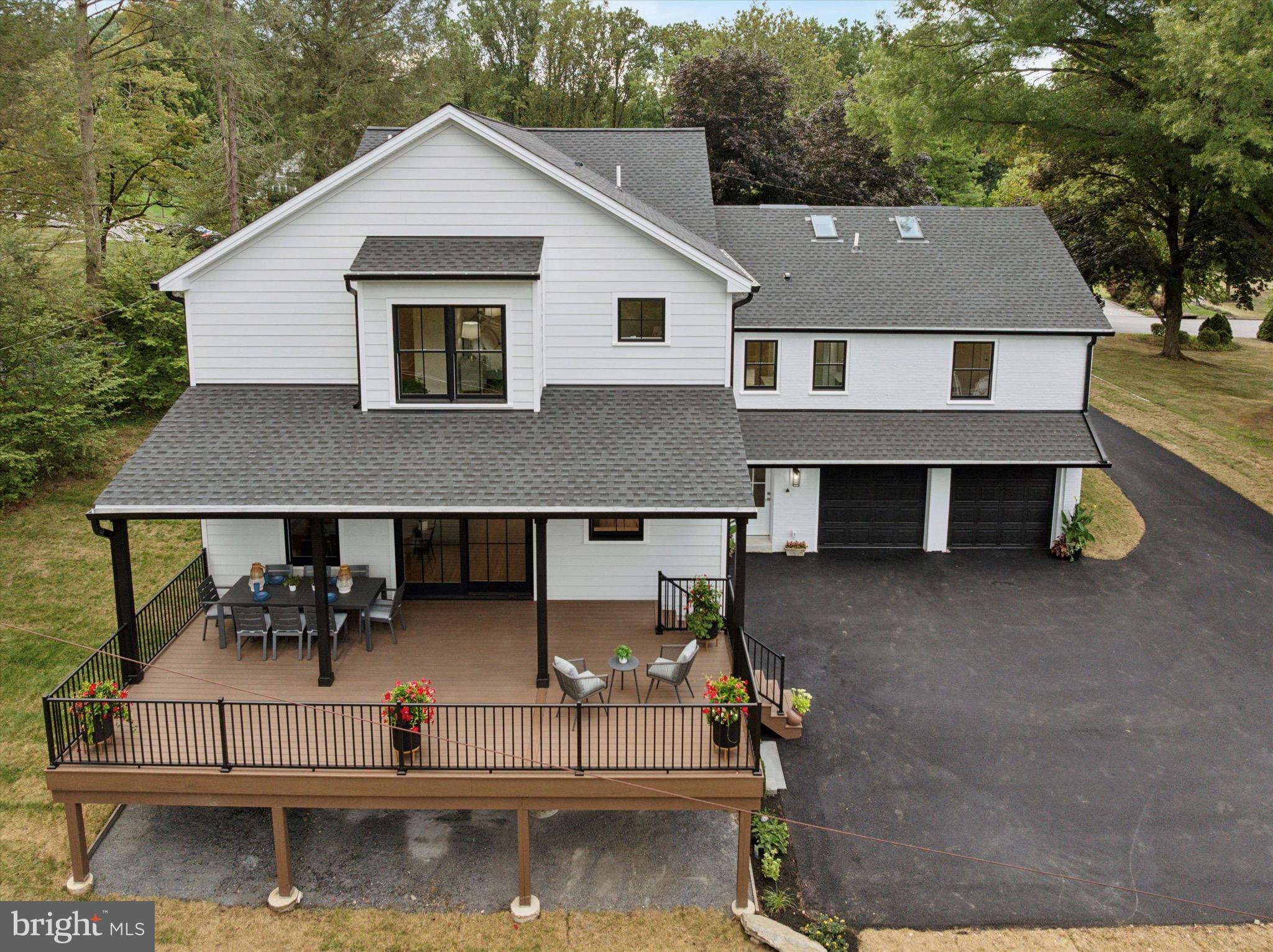 GLADWYNE - Residential