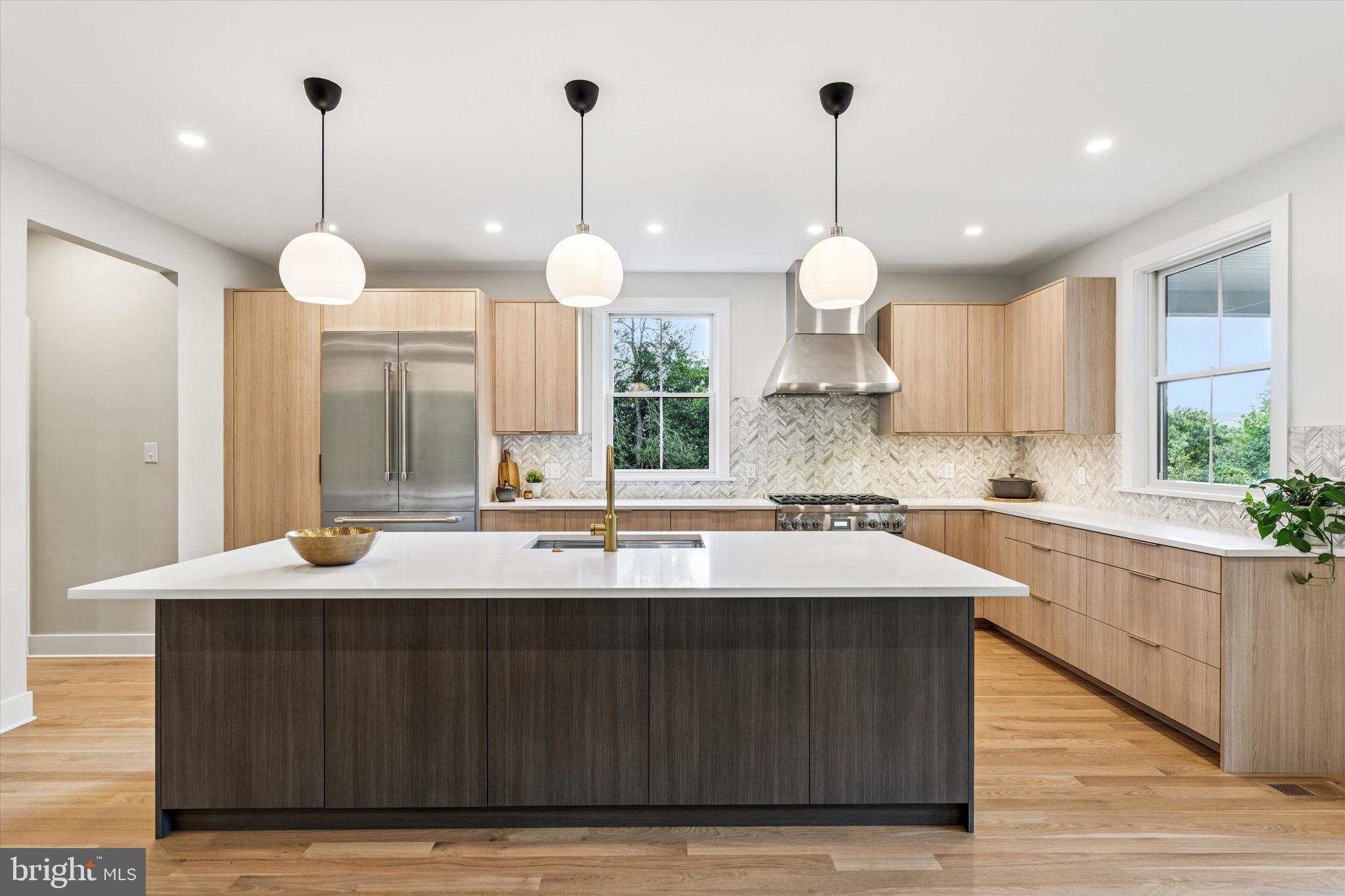 GLADWYNE - Residential