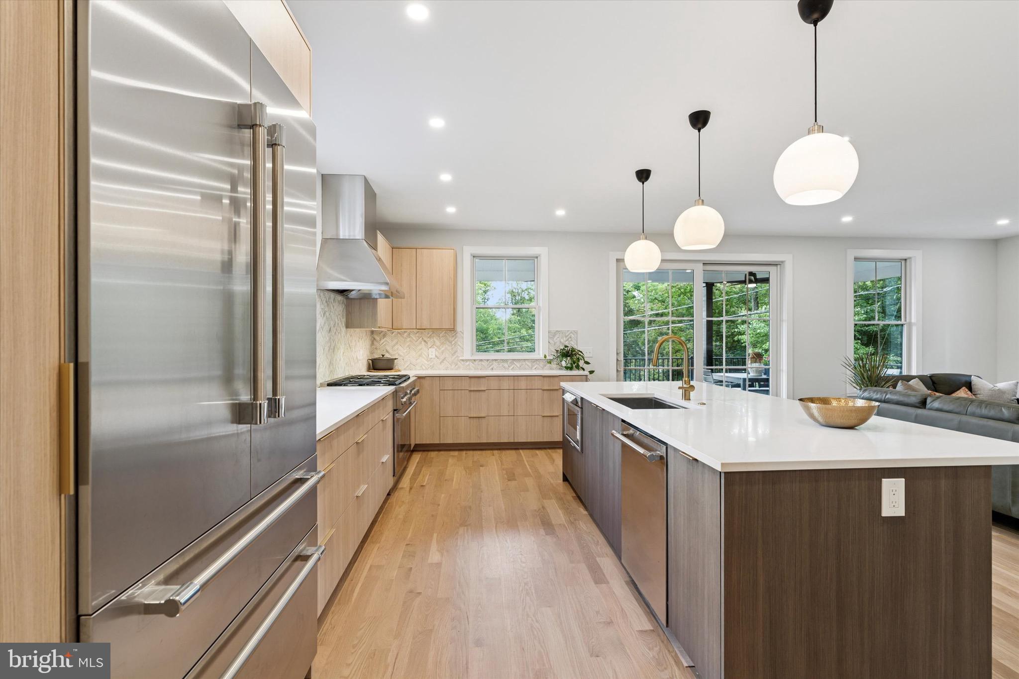 GLADWYNE - Residential