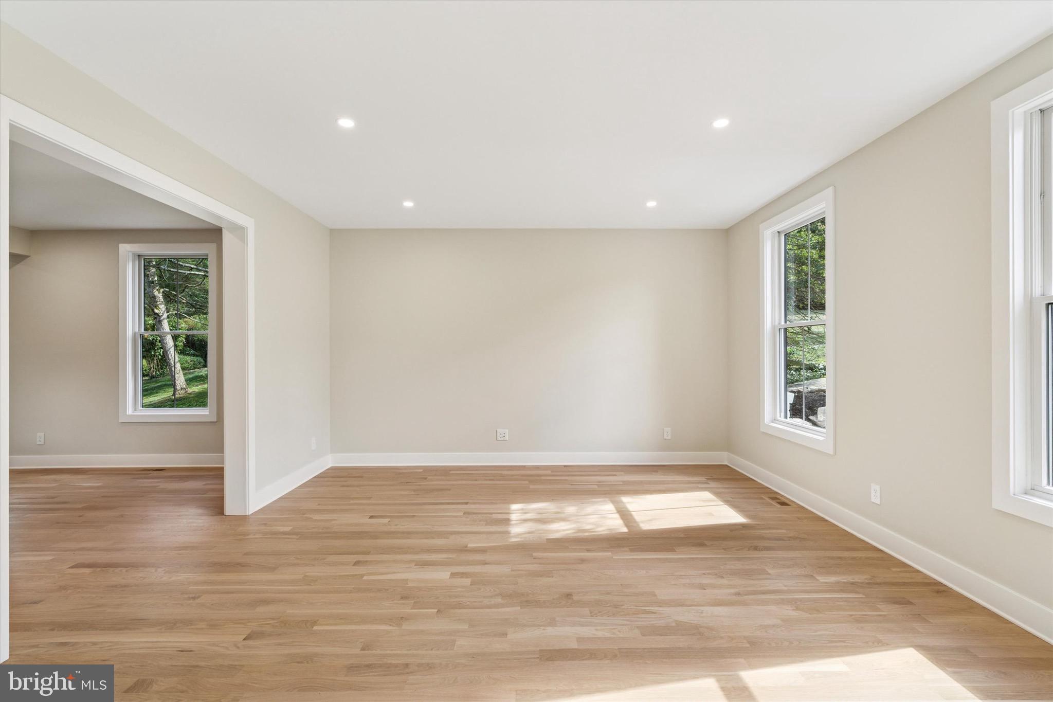 GLADWYNE - Residential