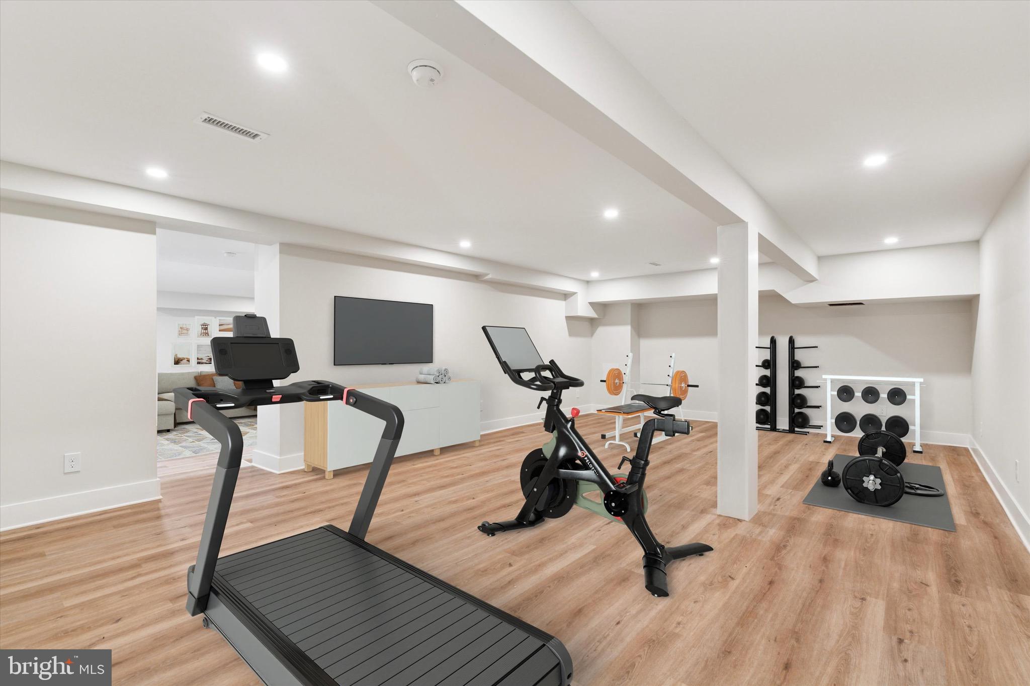 GLADWYNE - Residential