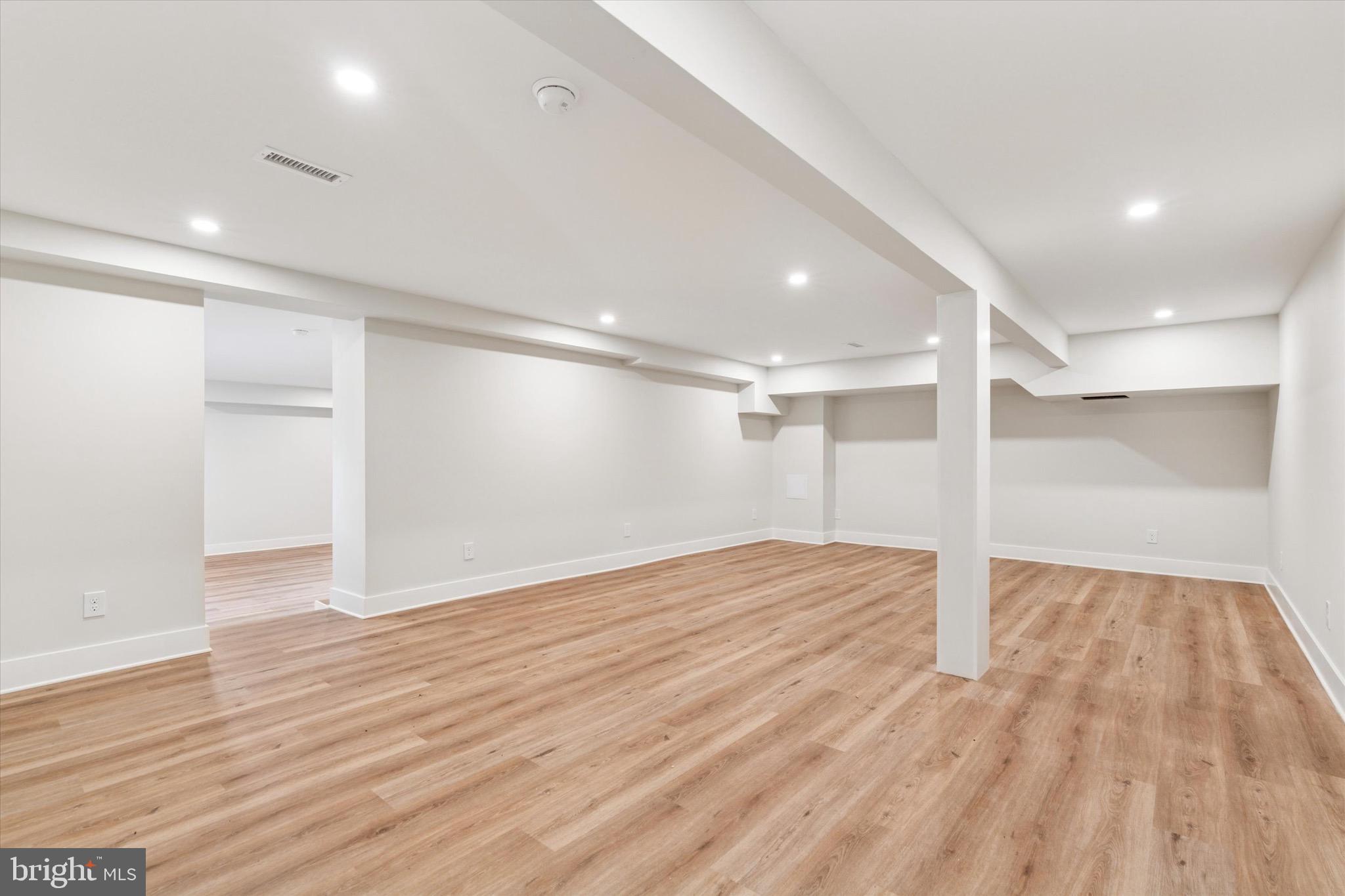 GLADWYNE - Residential