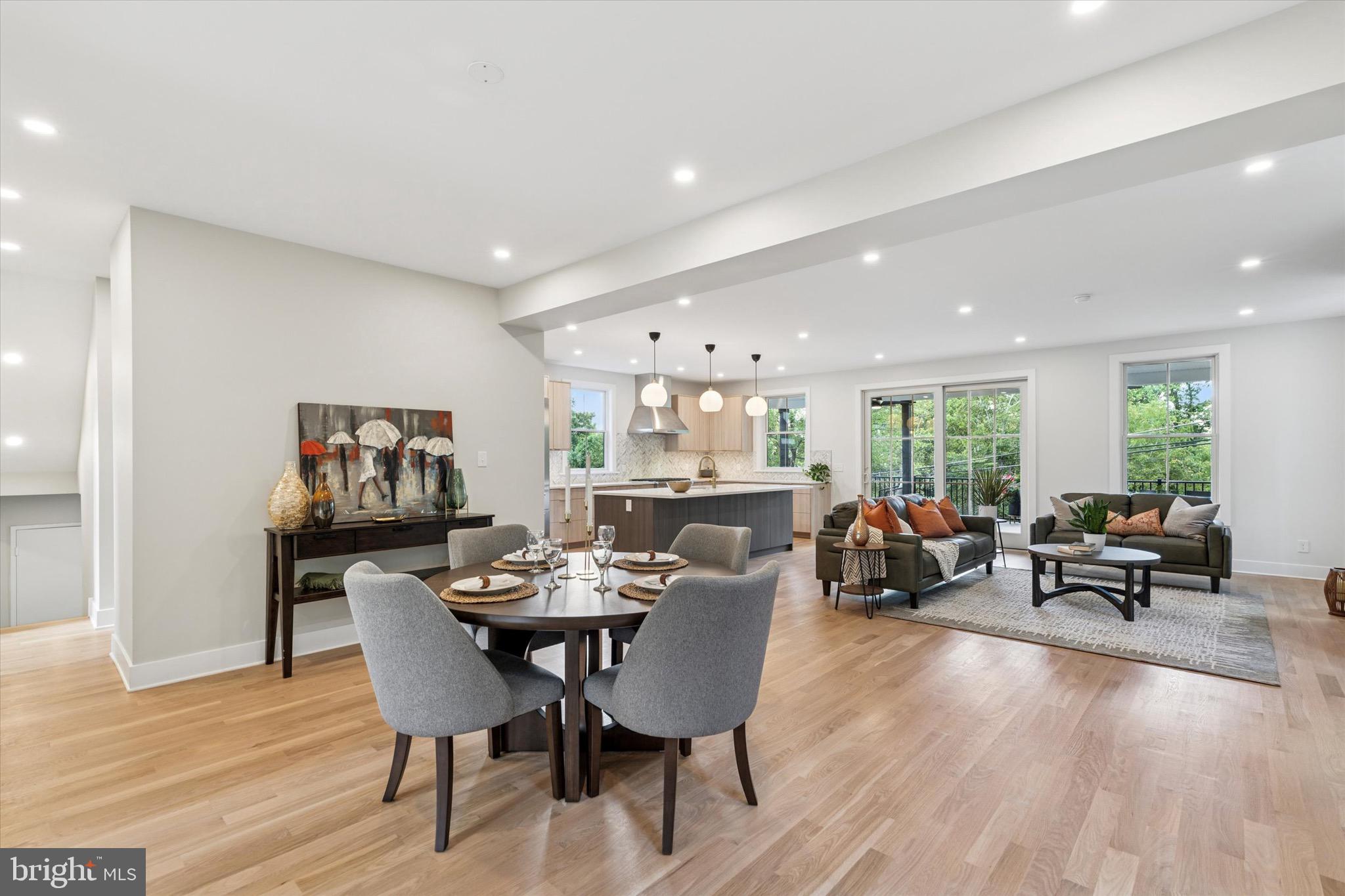 GLADWYNE - Residential