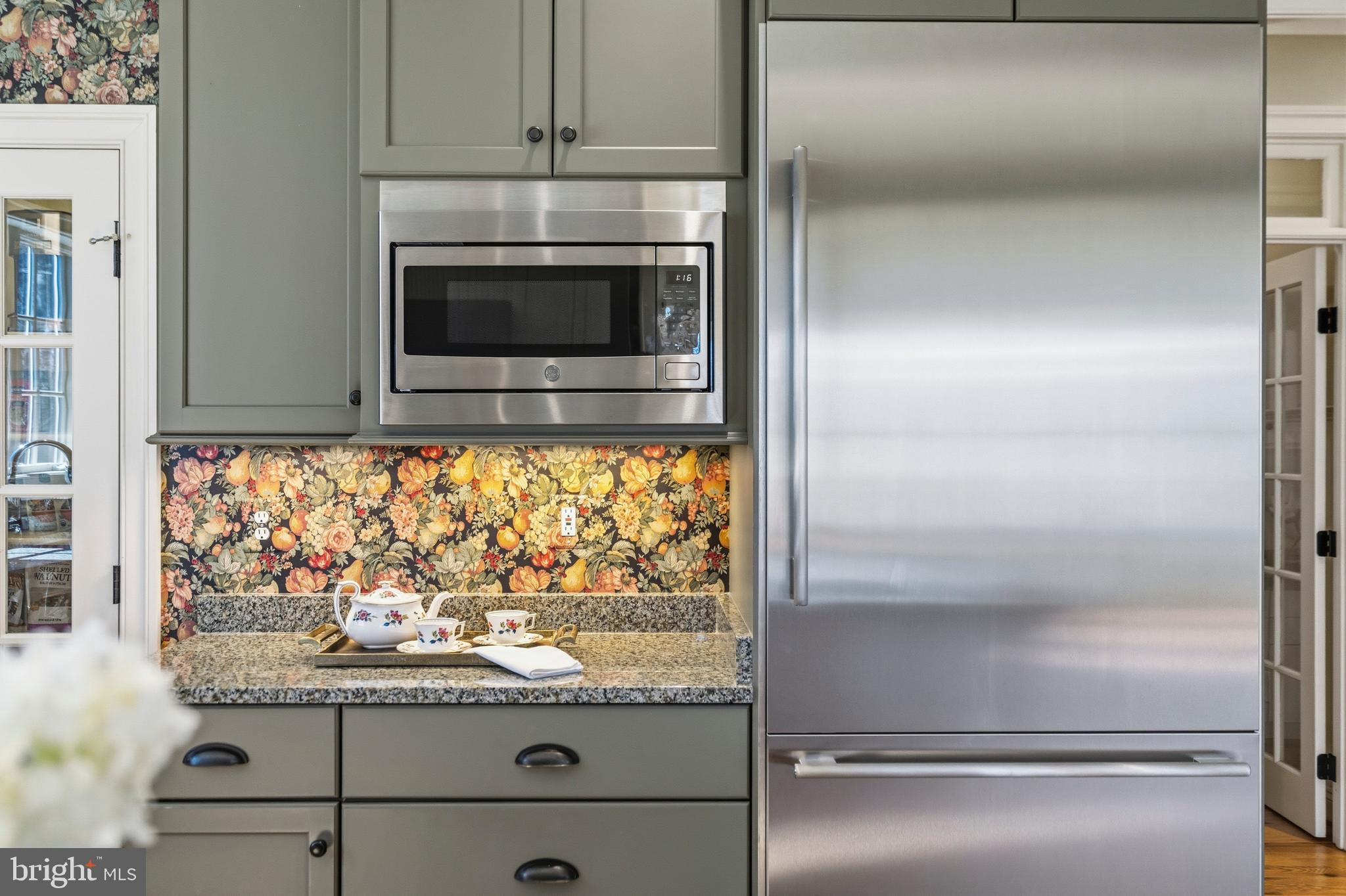 ASHLEY SPRINGS - Residential