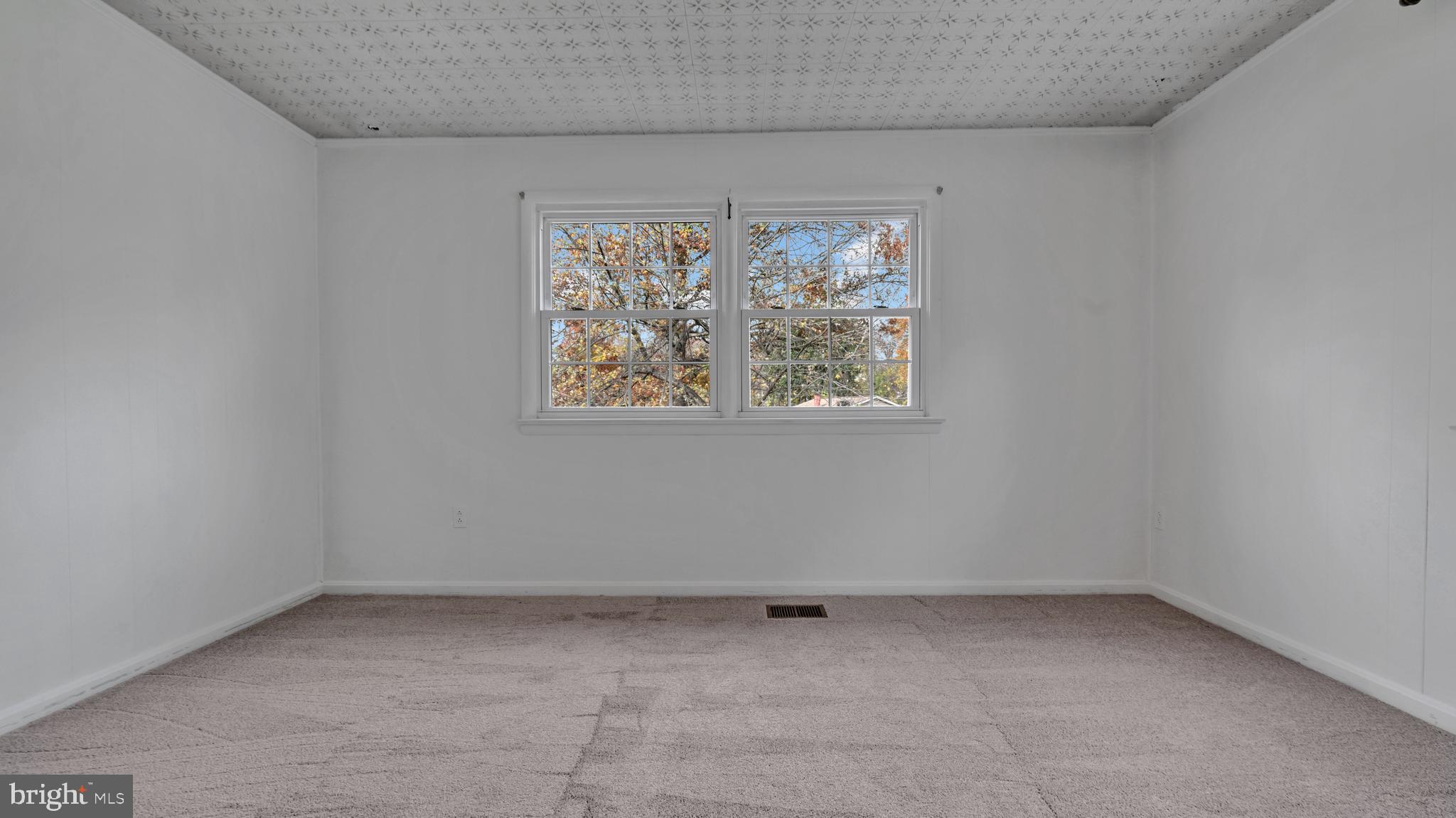 TEMPLE HILLS - Residential