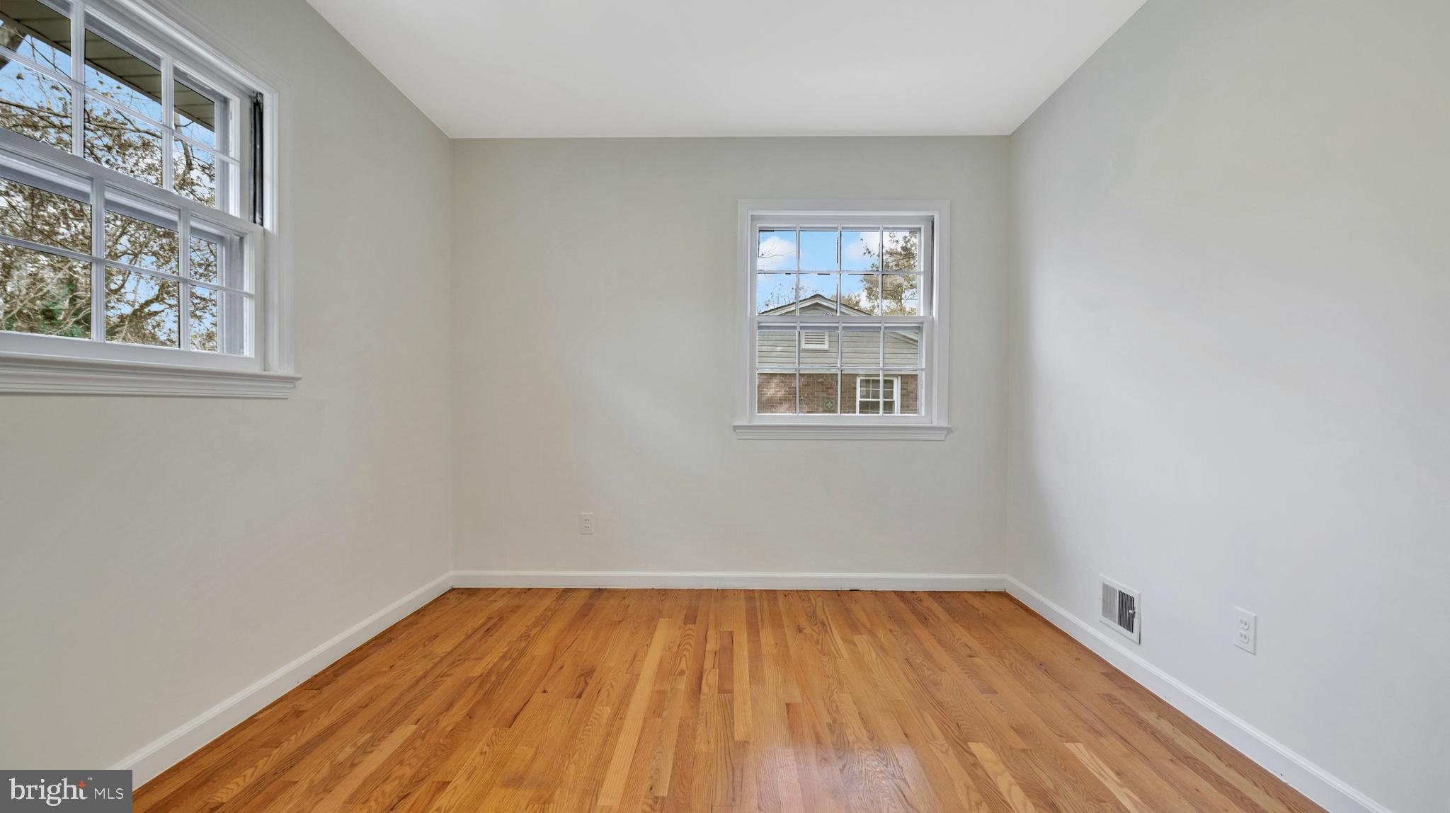 TEMPLE HILLS - Residential