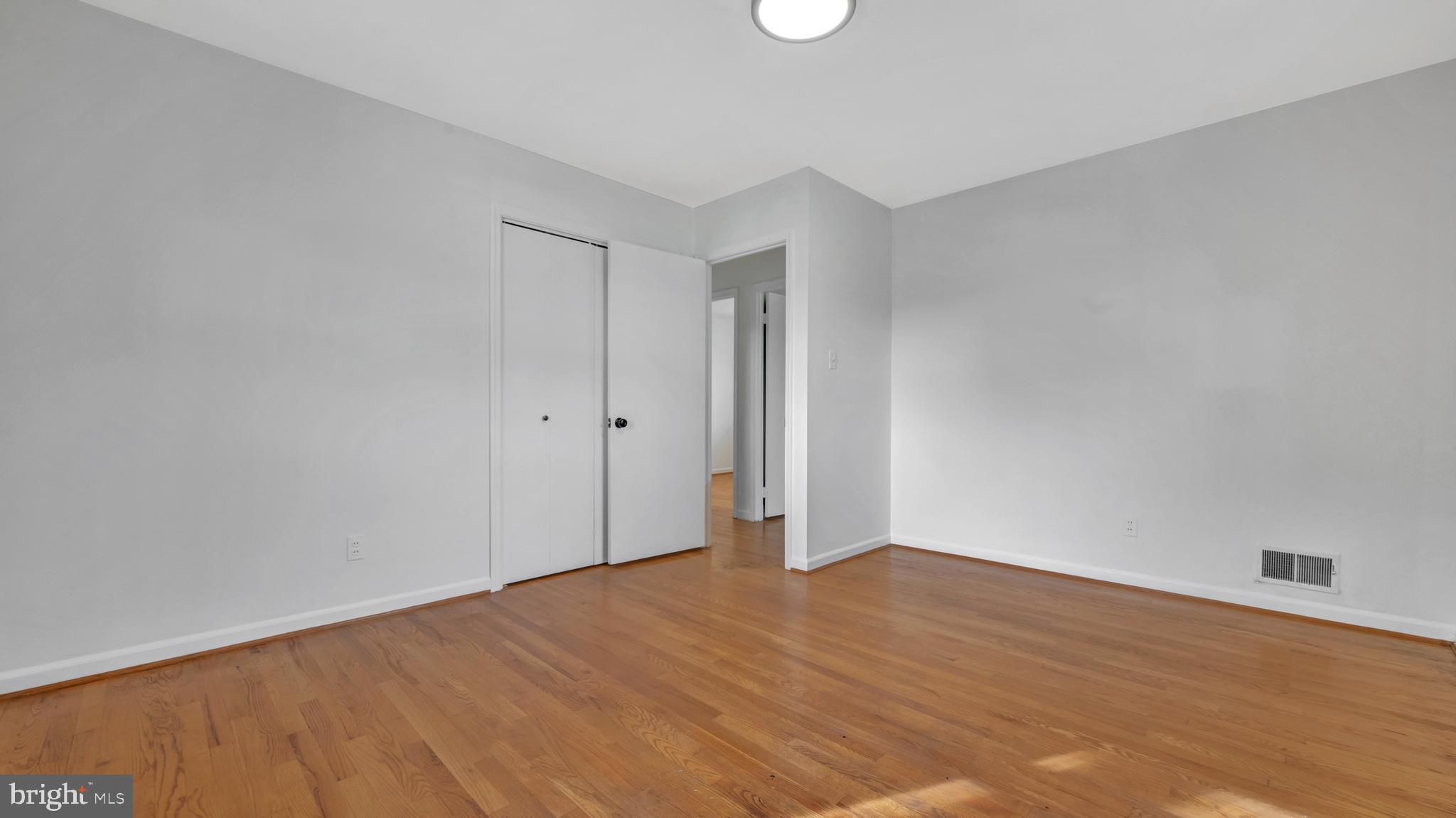 TEMPLE HILLS - Residential