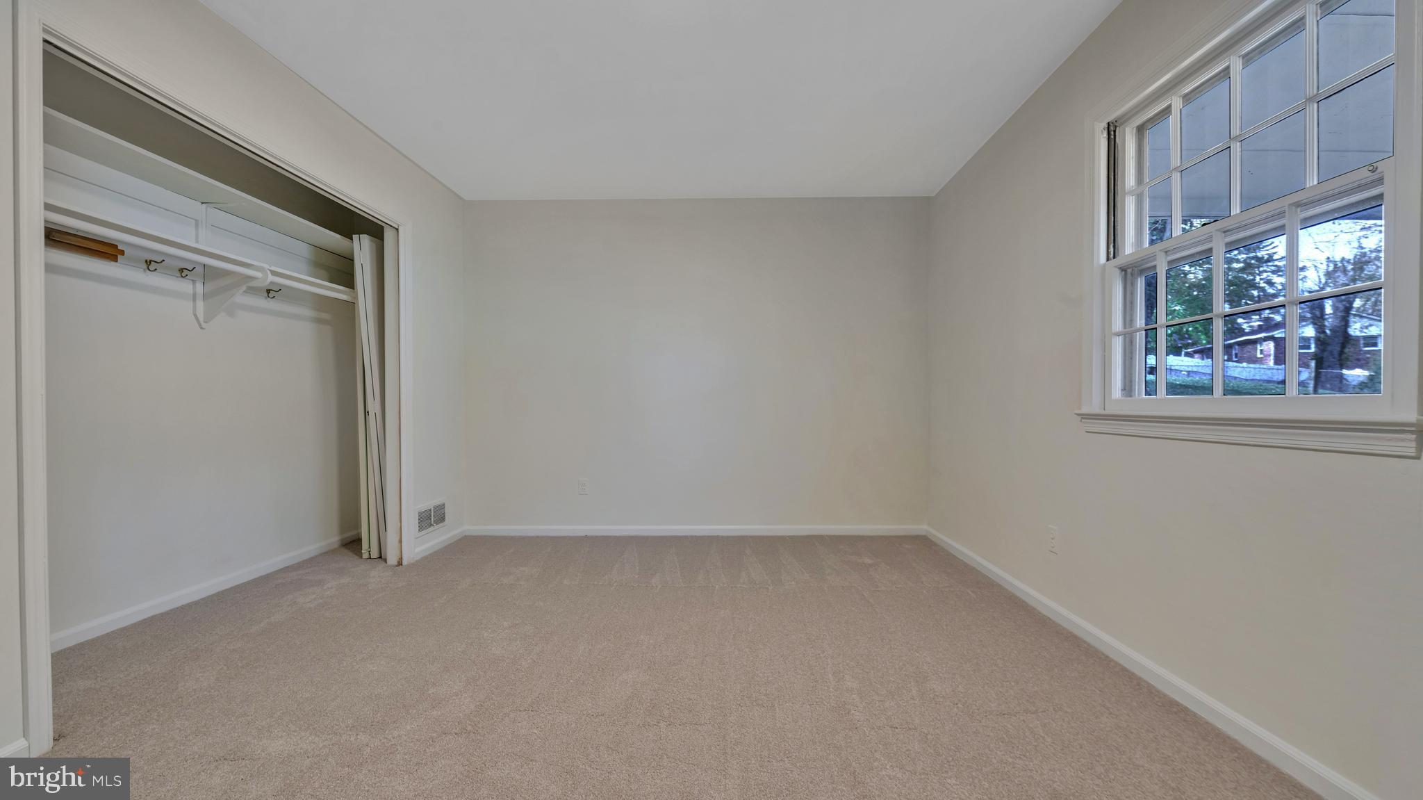 TEMPLE HILLS - Residential