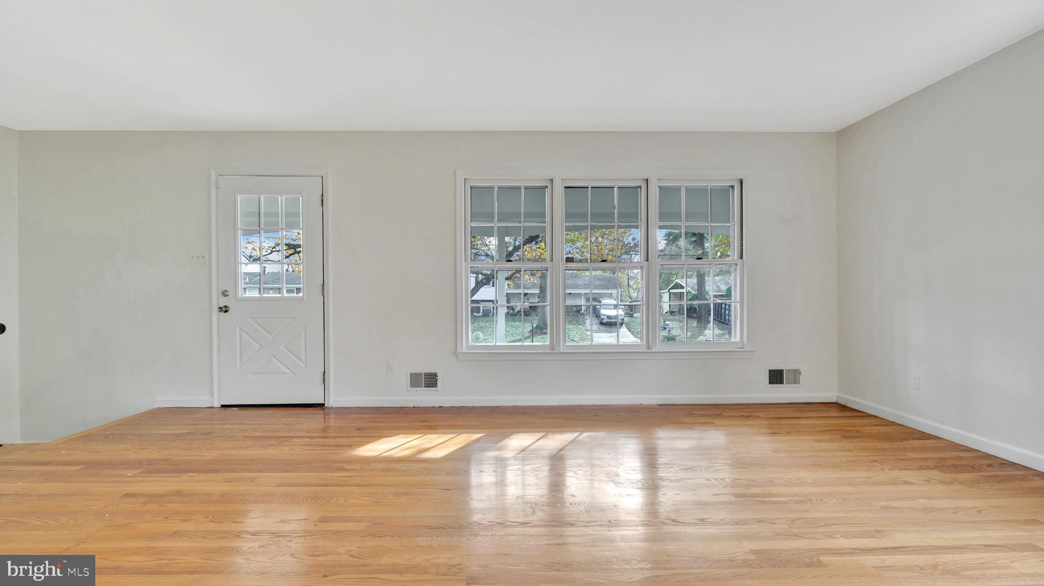 TEMPLE HILLS - Residential