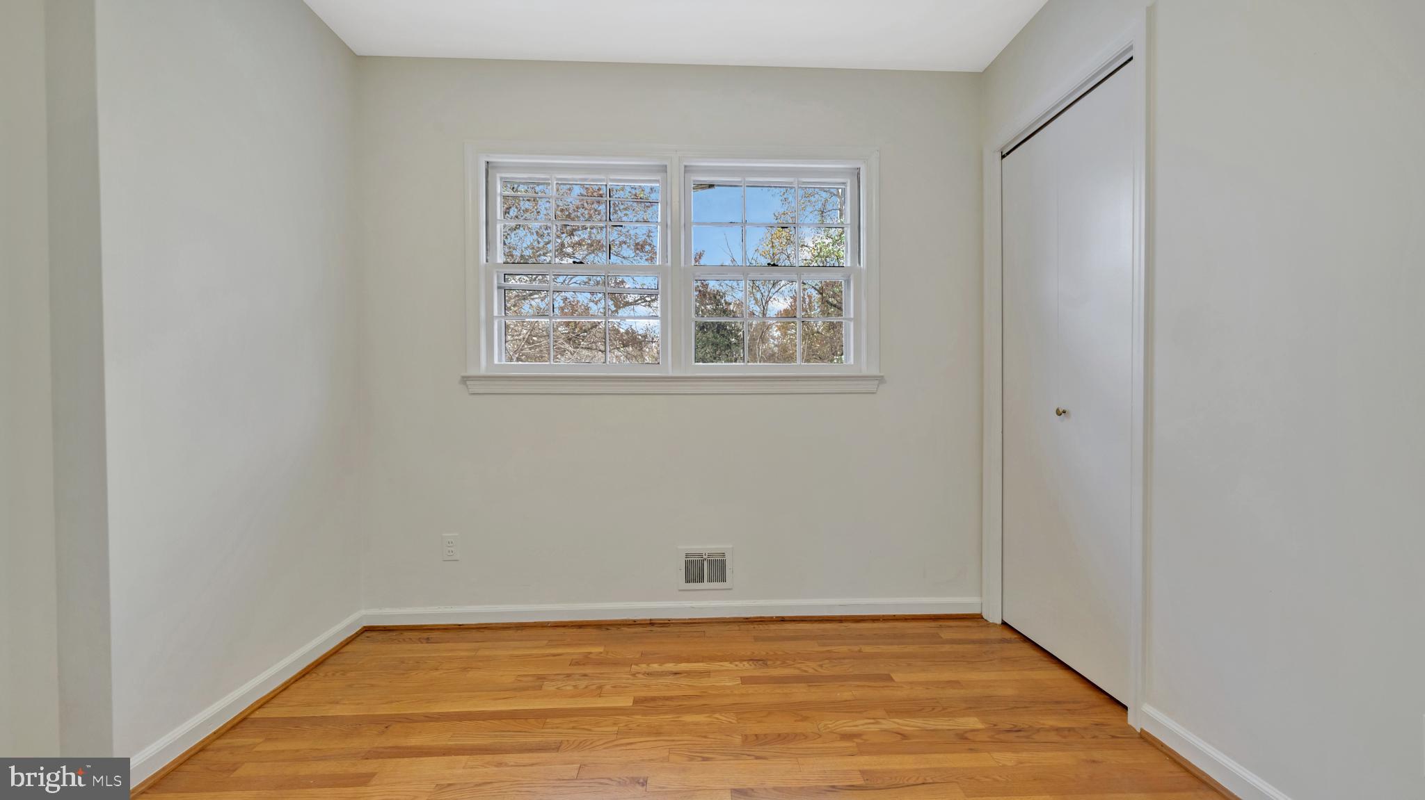 TEMPLE HILLS - Residential