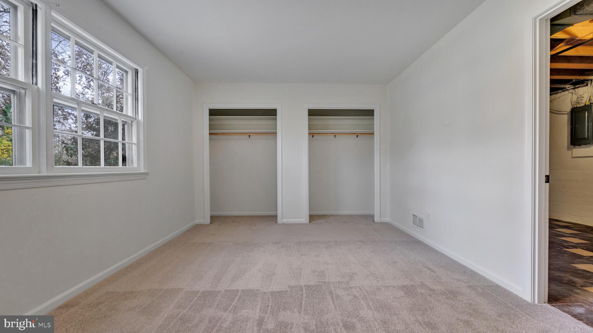 TEMPLE HILLS - Residential