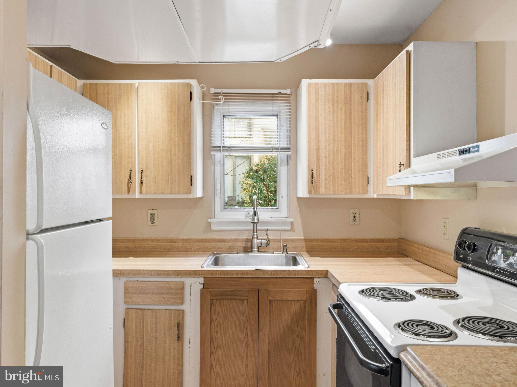 CONTEMPORARY VLG - Residential