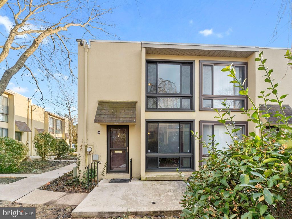 Photo of 100 E Glenolden Avenue #T-13, GLENOLDEN, PA 19036 (MLS # PADE2108692)