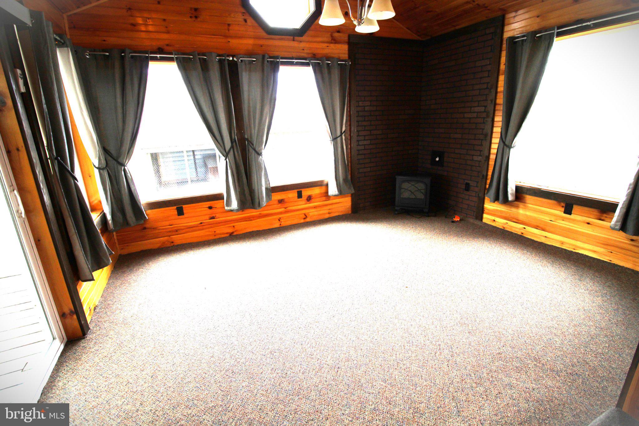 2212 BEAVER VALLEY PIKE 1ST FLOOR