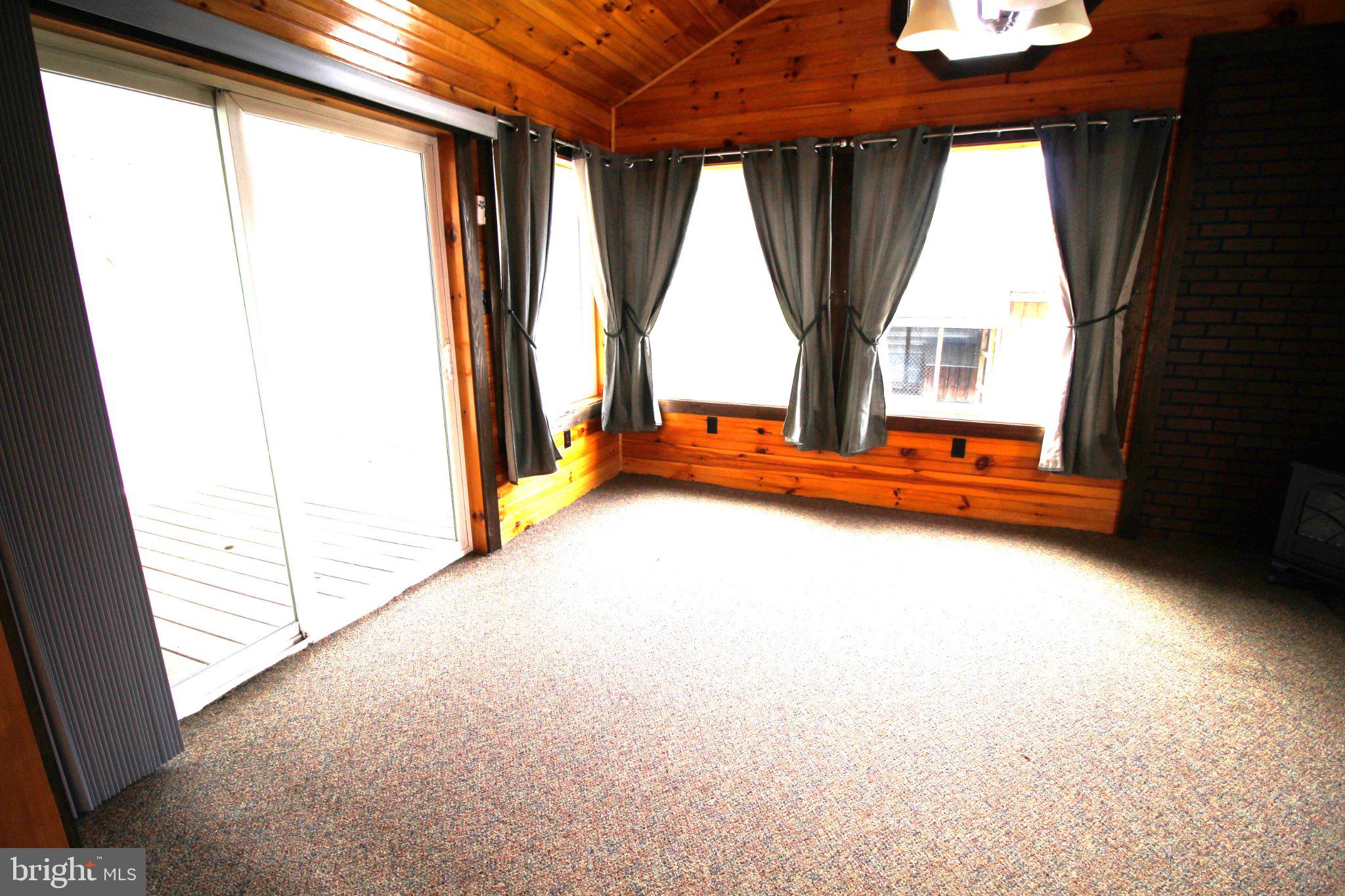 2212 BEAVER VALLEY PIKE 1ST FLOOR