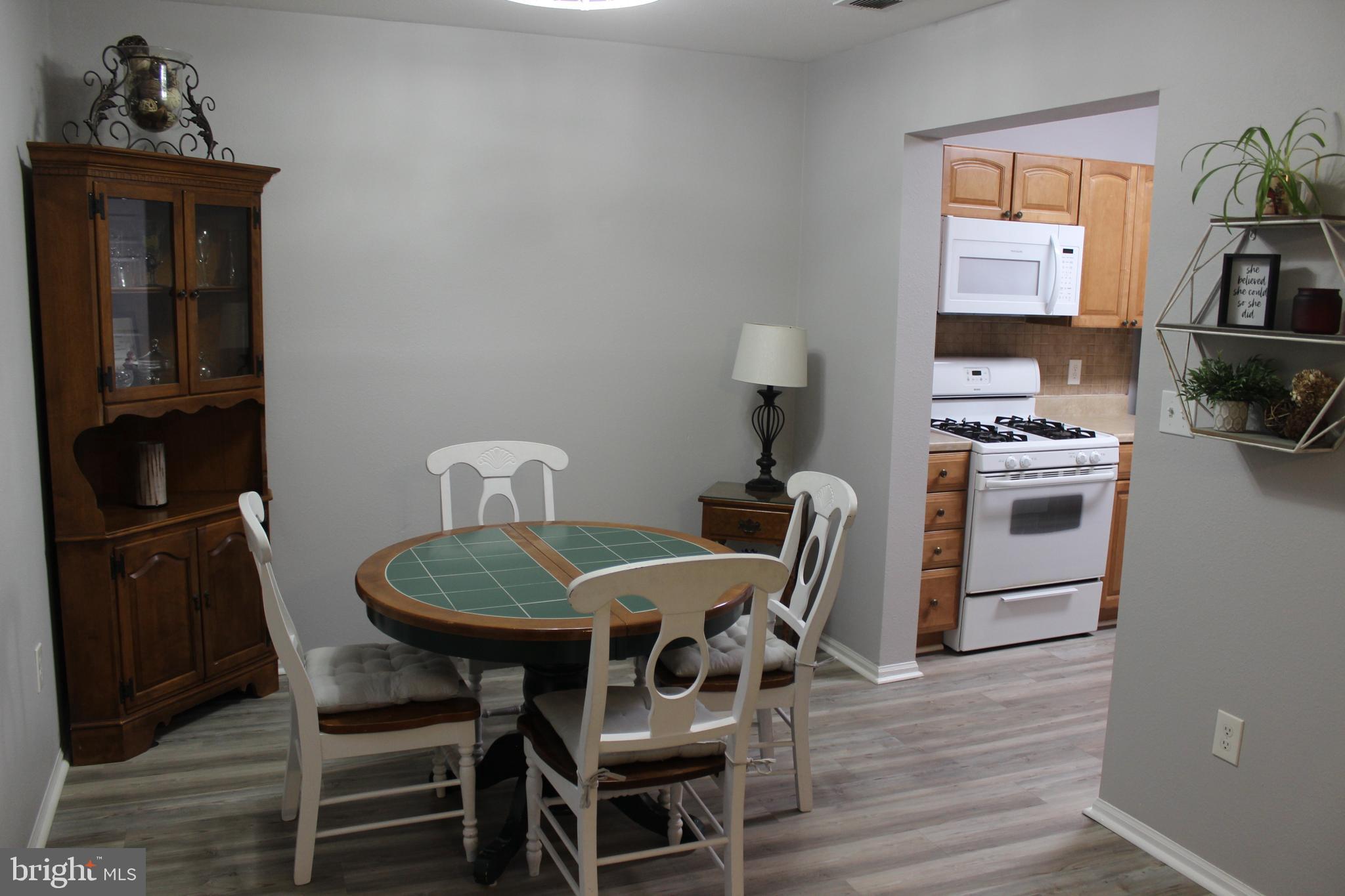 ENGLISH COUNTRY MANOR - Residential