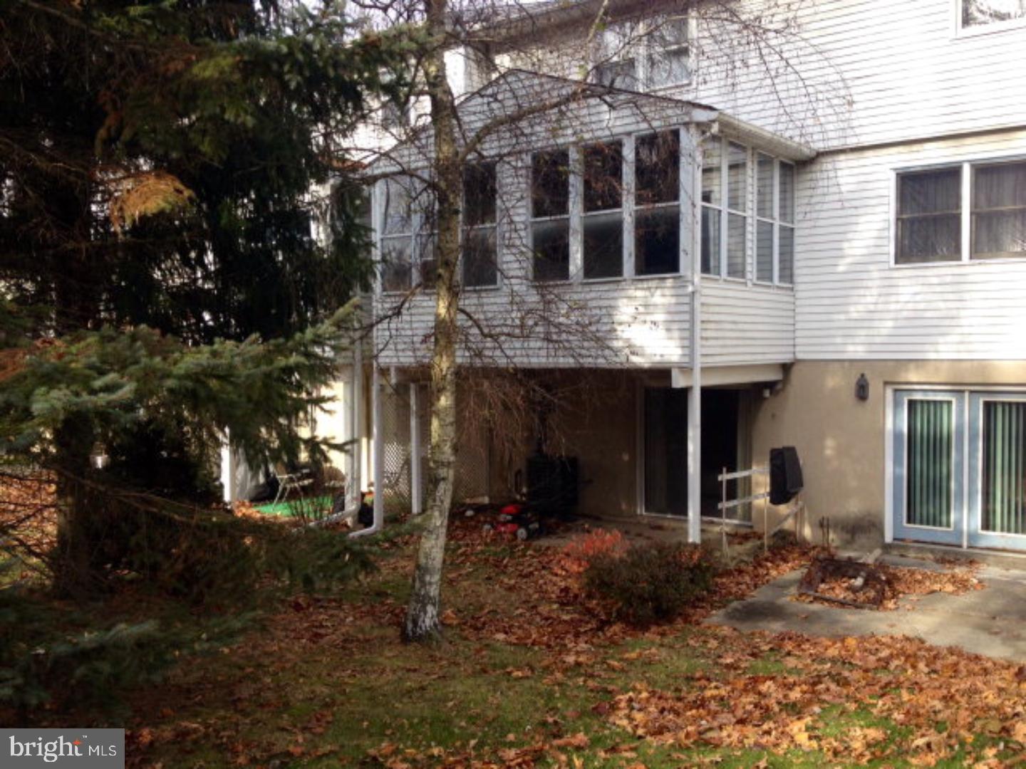 YORKTOWNE - Residential