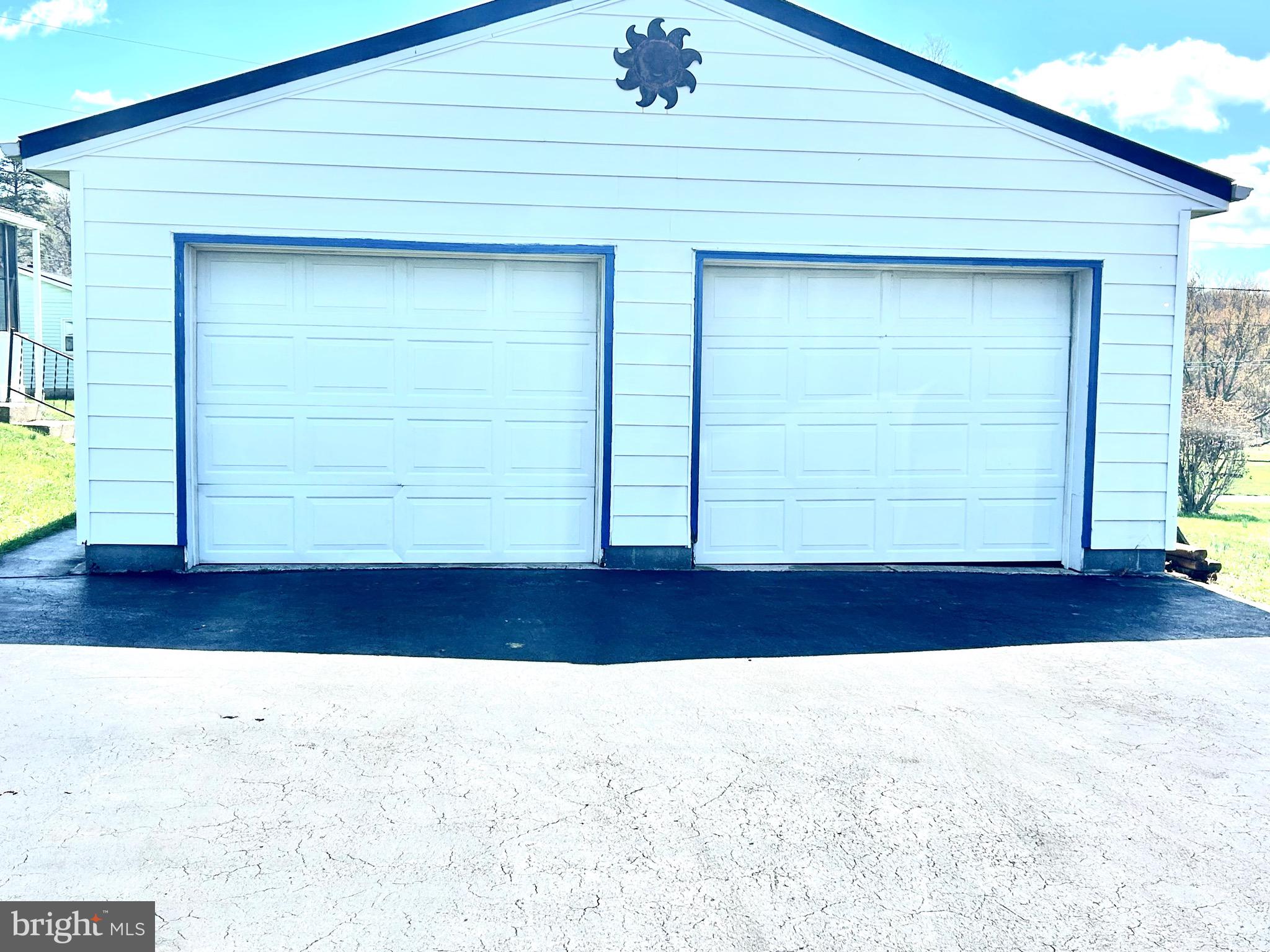 FAYETTEVILLE - Residential