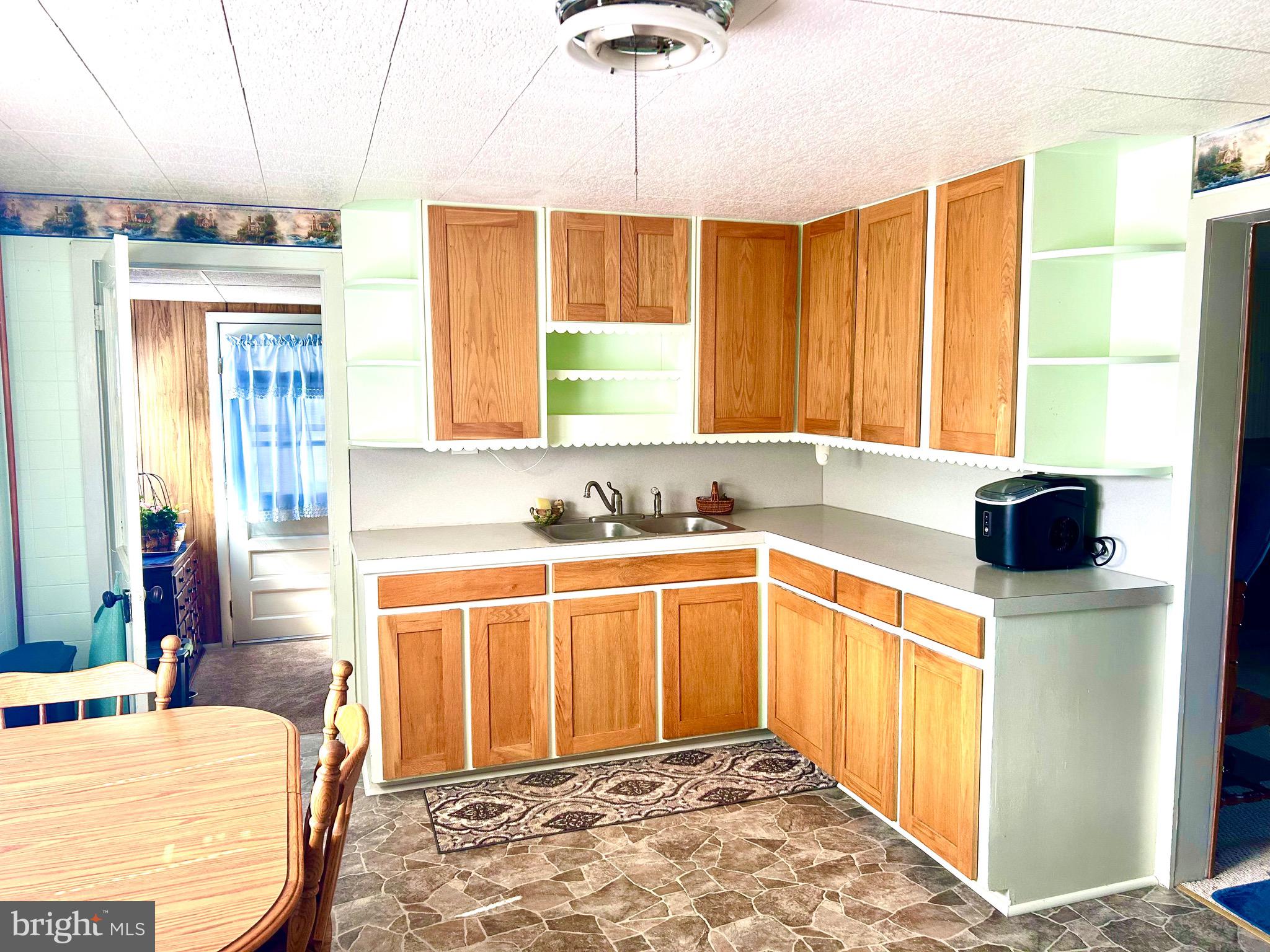 FAYETTEVILLE - Residential