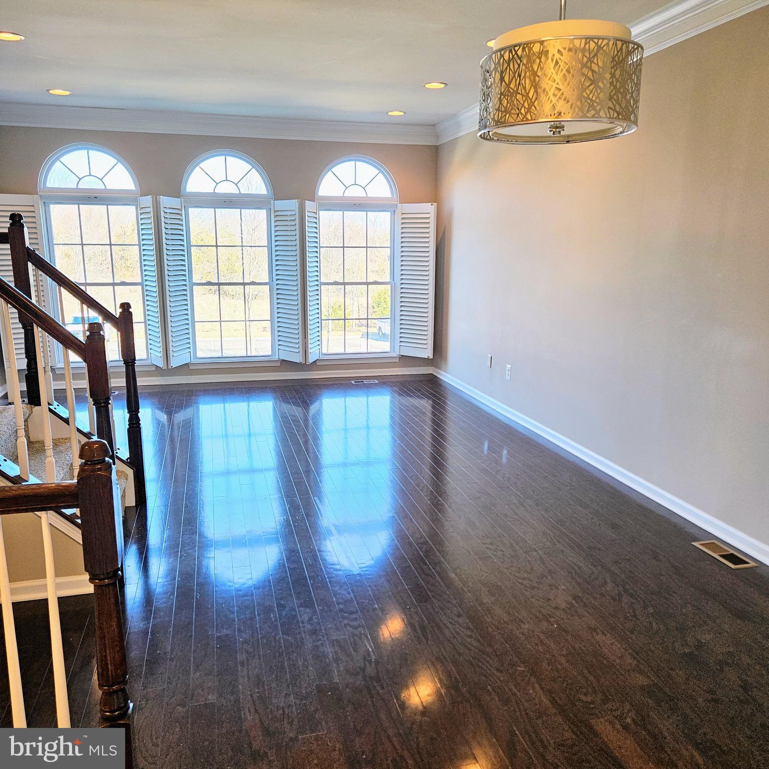 SOUTH RIDING - Residential Lease