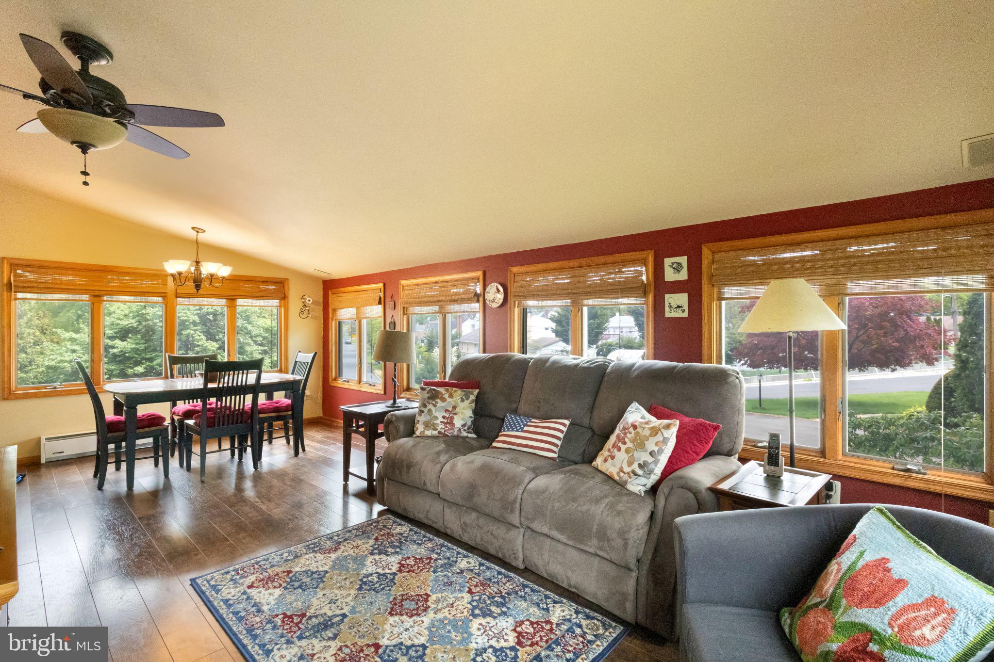 NORTH HILLS - Residential