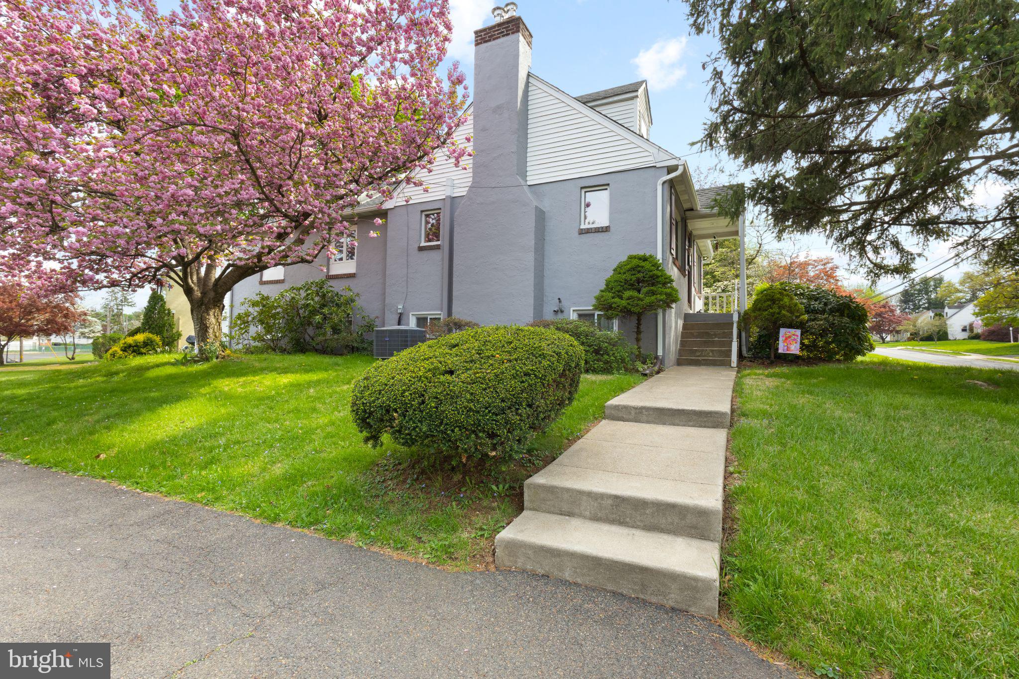 NORTH HILLS - Residential