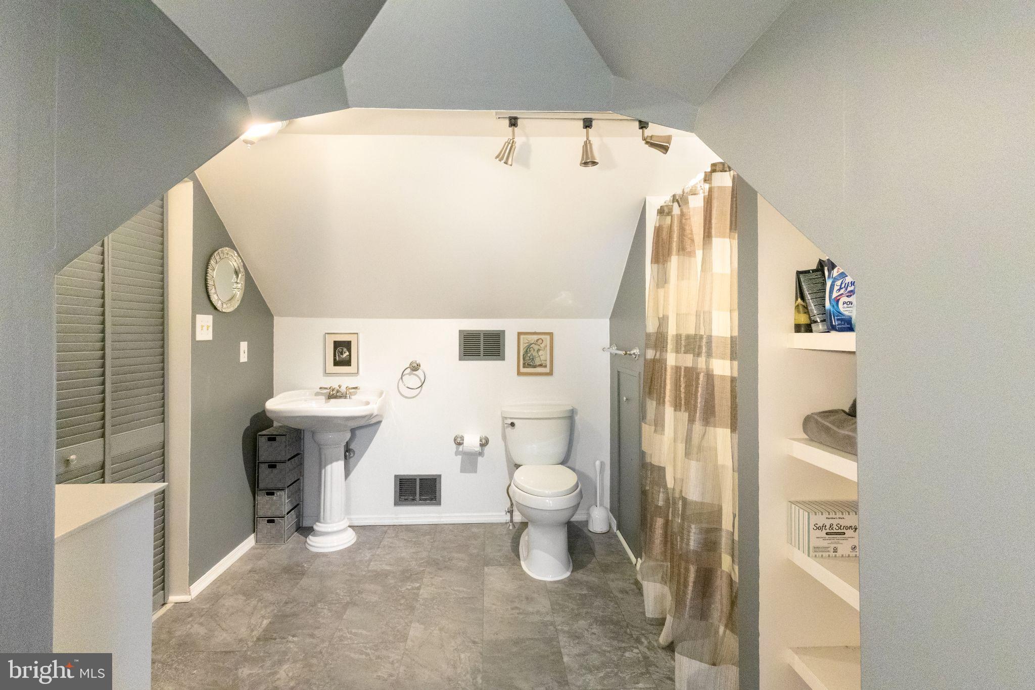 NORTH HILLS - Residential