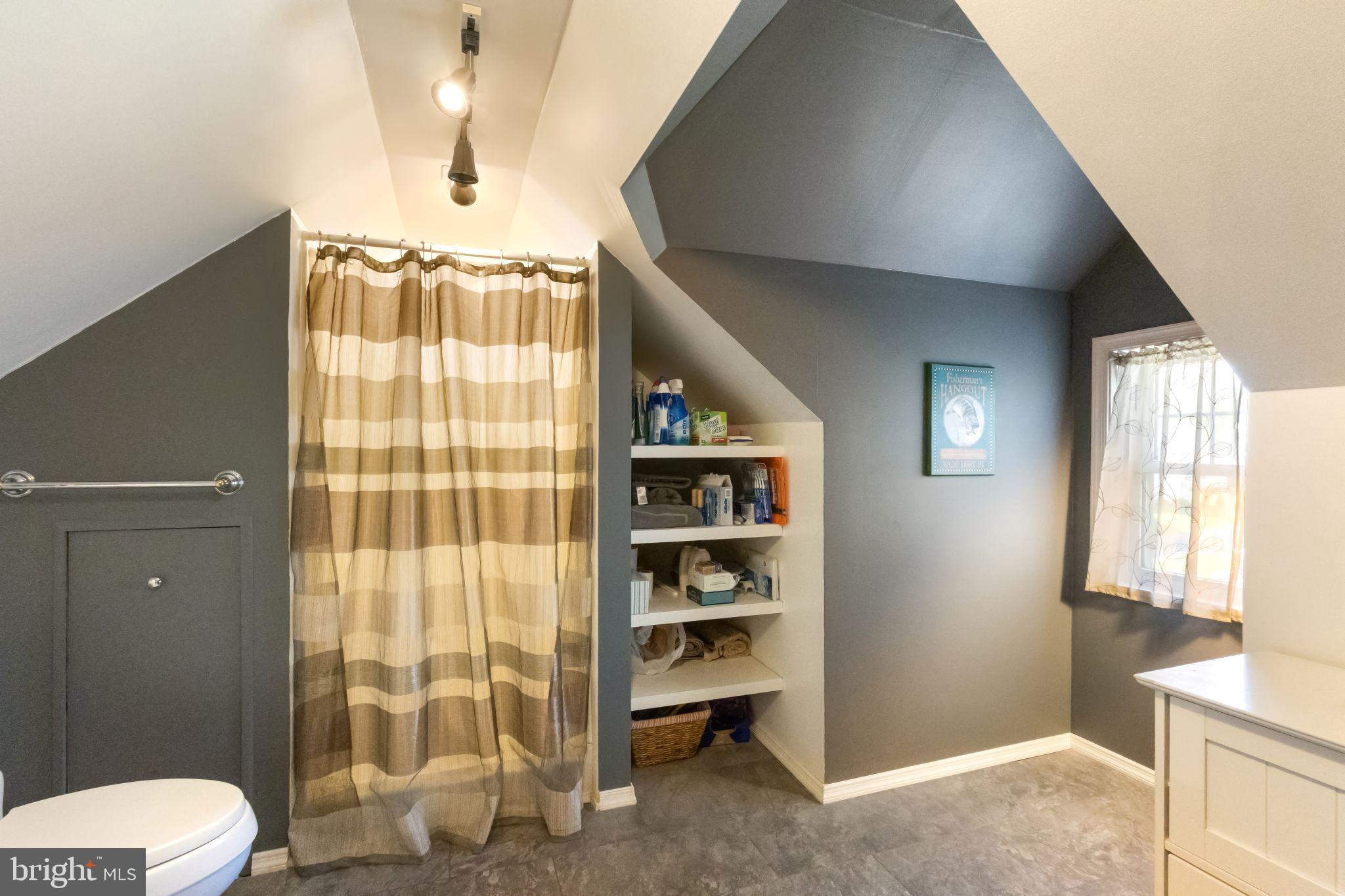 NORTH HILLS - Residential