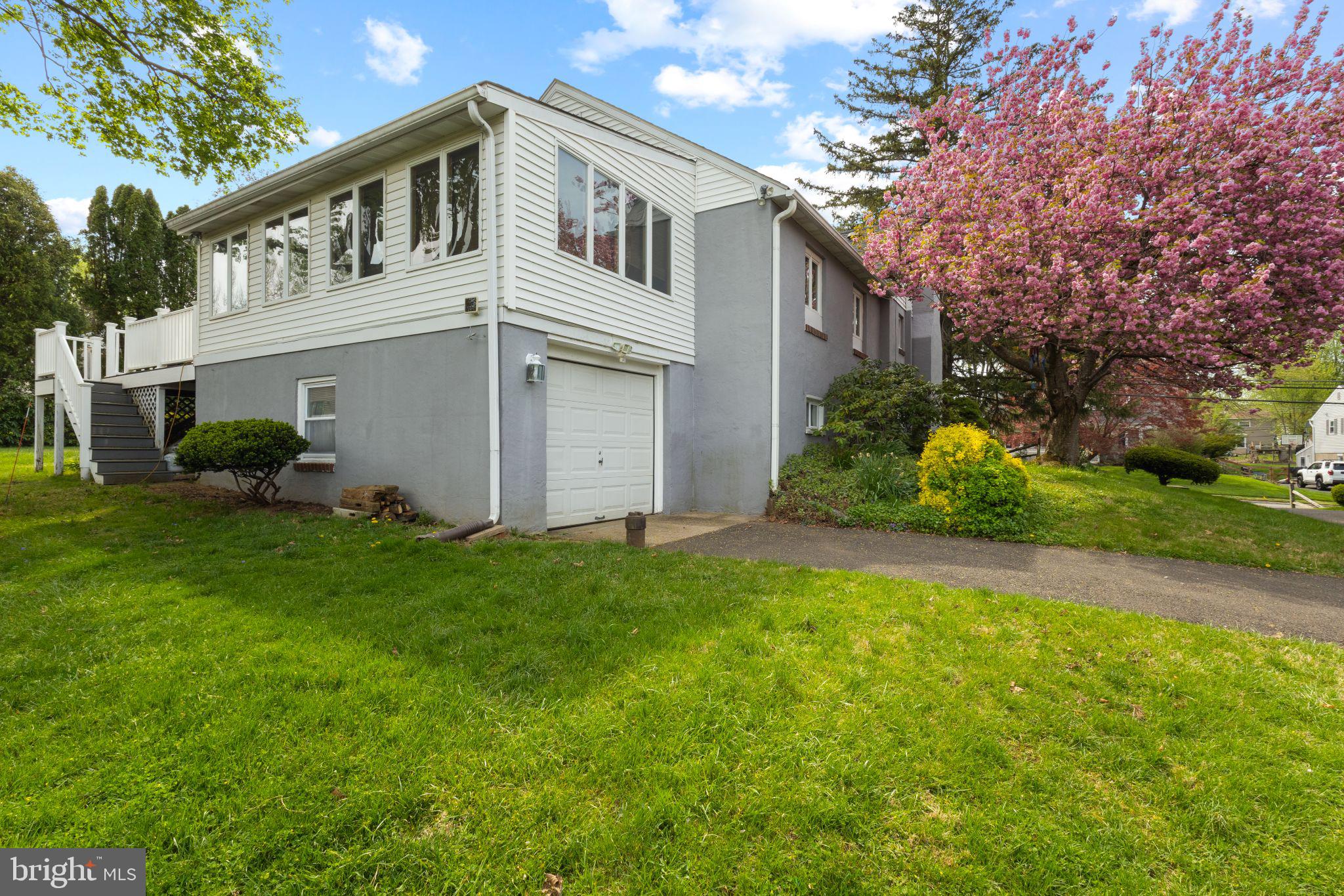 NORTH HILLS - Residential