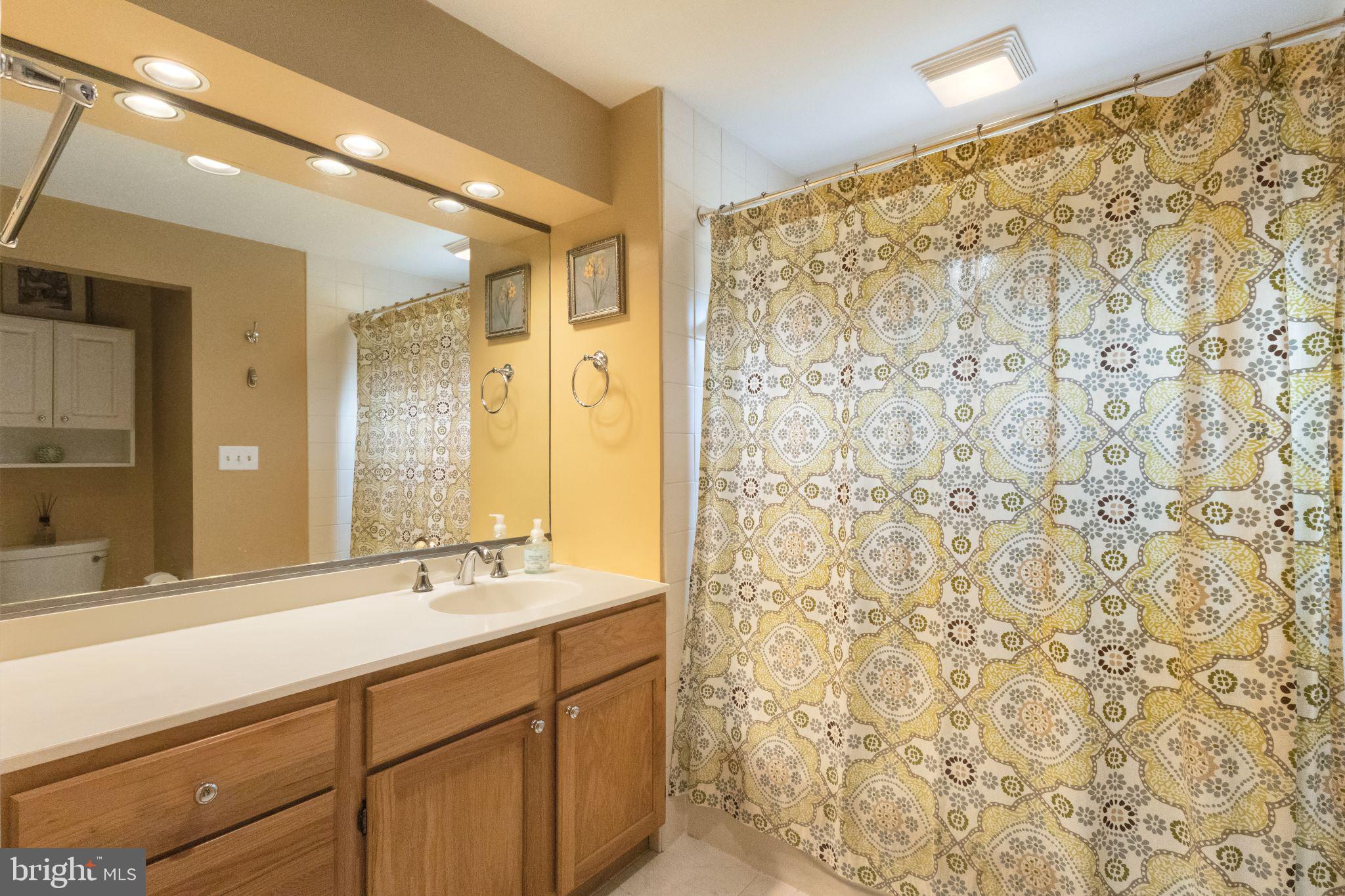NORTH HILLS - Residential