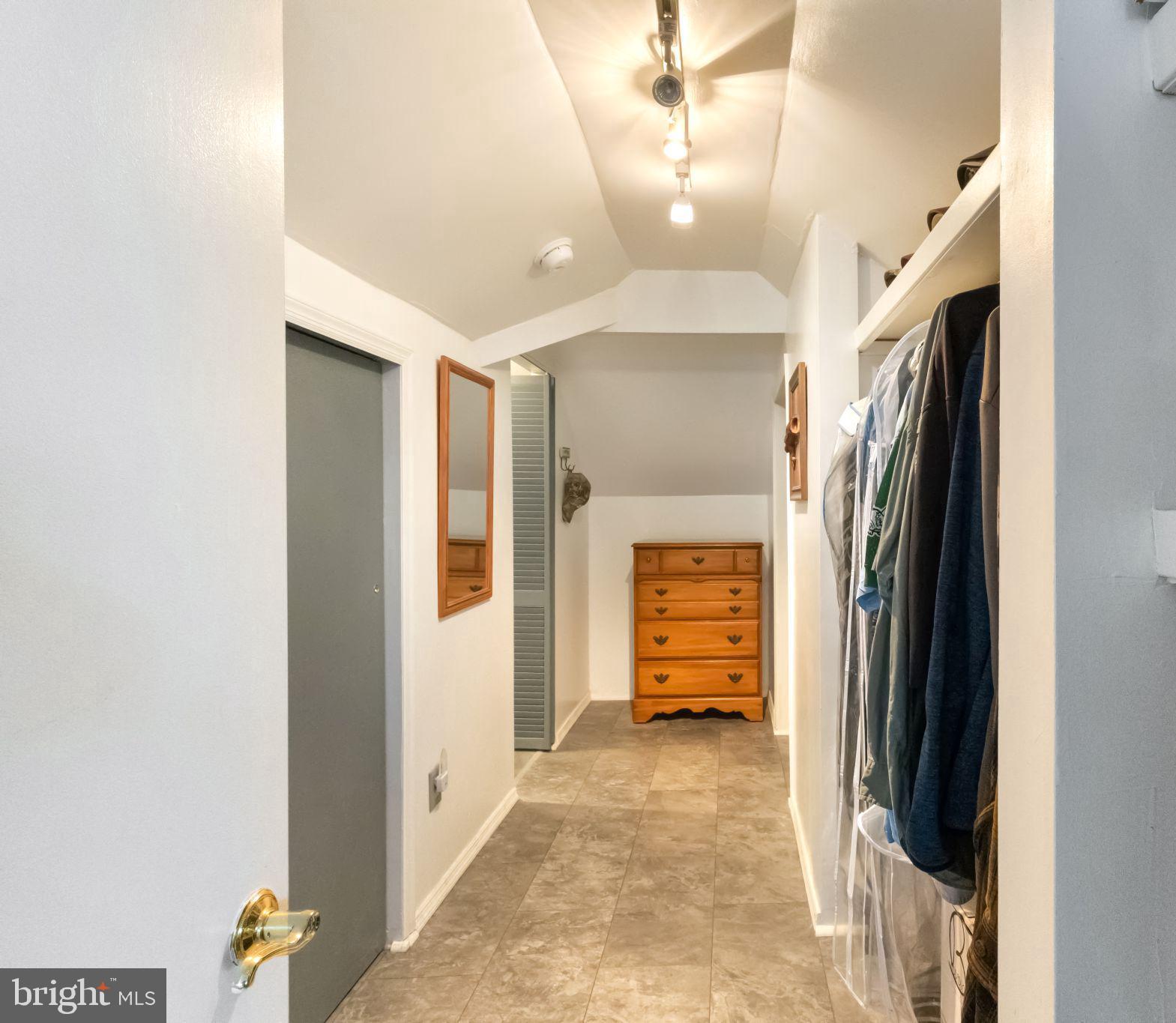 NORTH HILLS - Residential