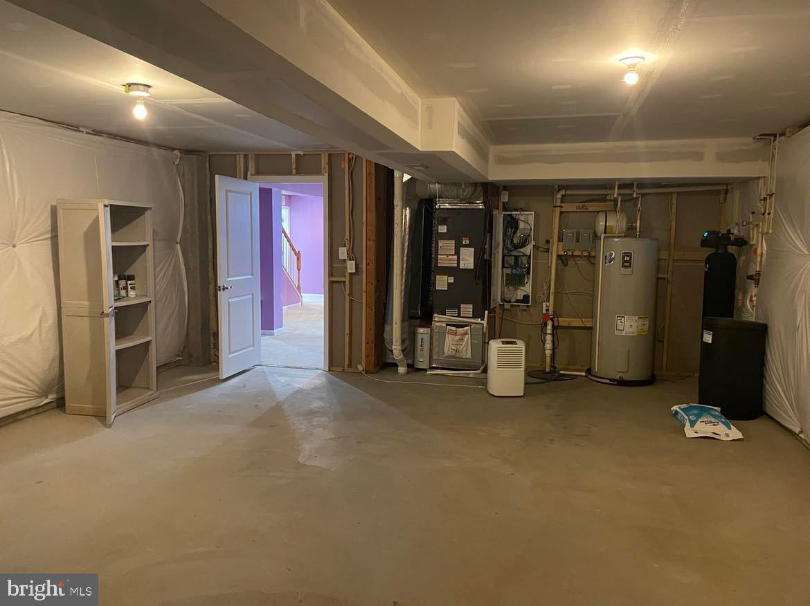 POTOMAC STATION - Residential