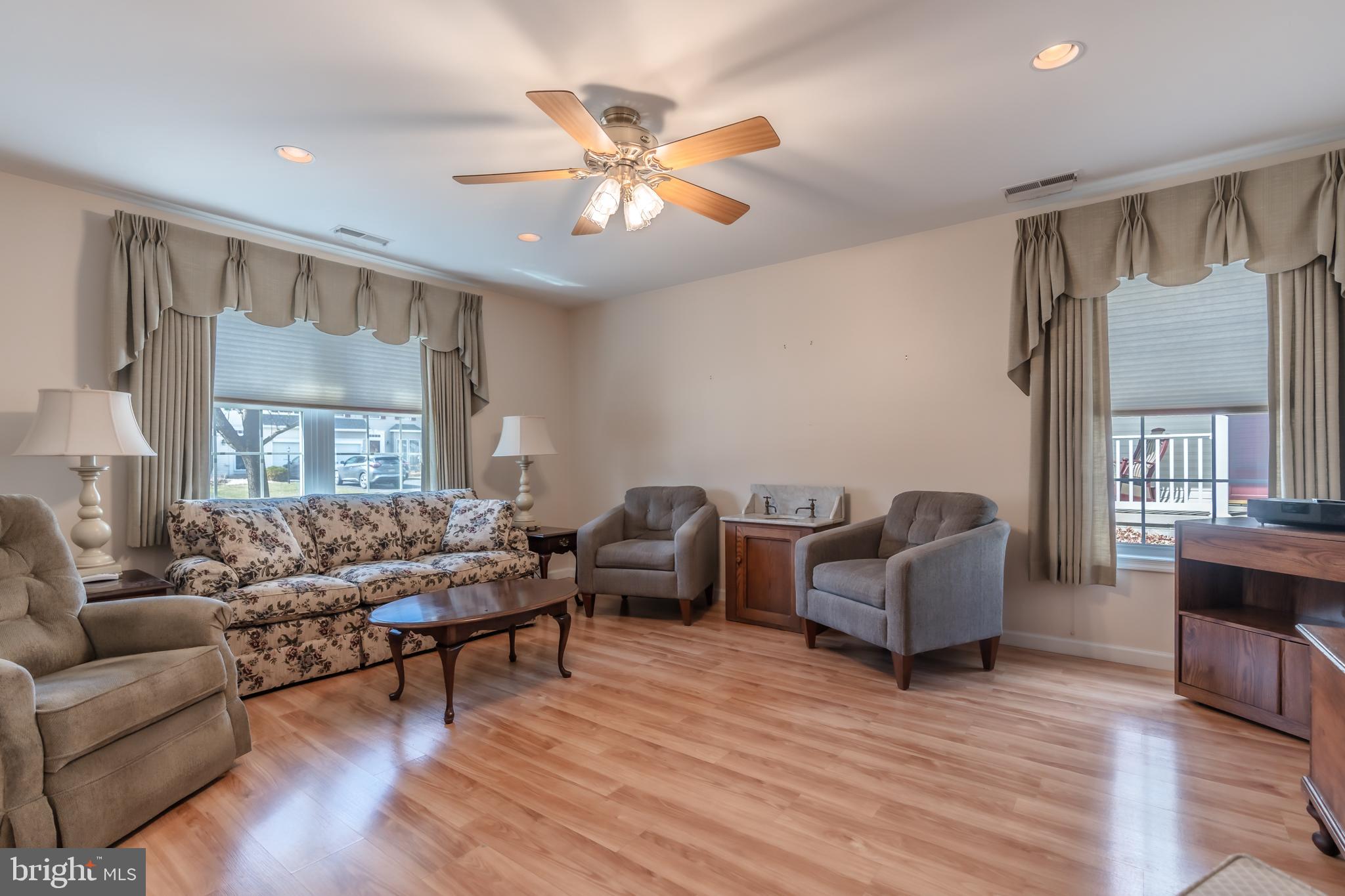 PINEBROOK - Residential