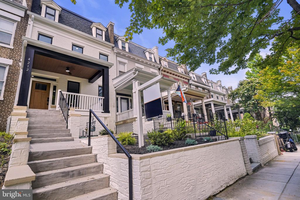 Photo of 4212 7th Street NW, WASHINGTON, DC 20011 (MLS # DCDC2225700)