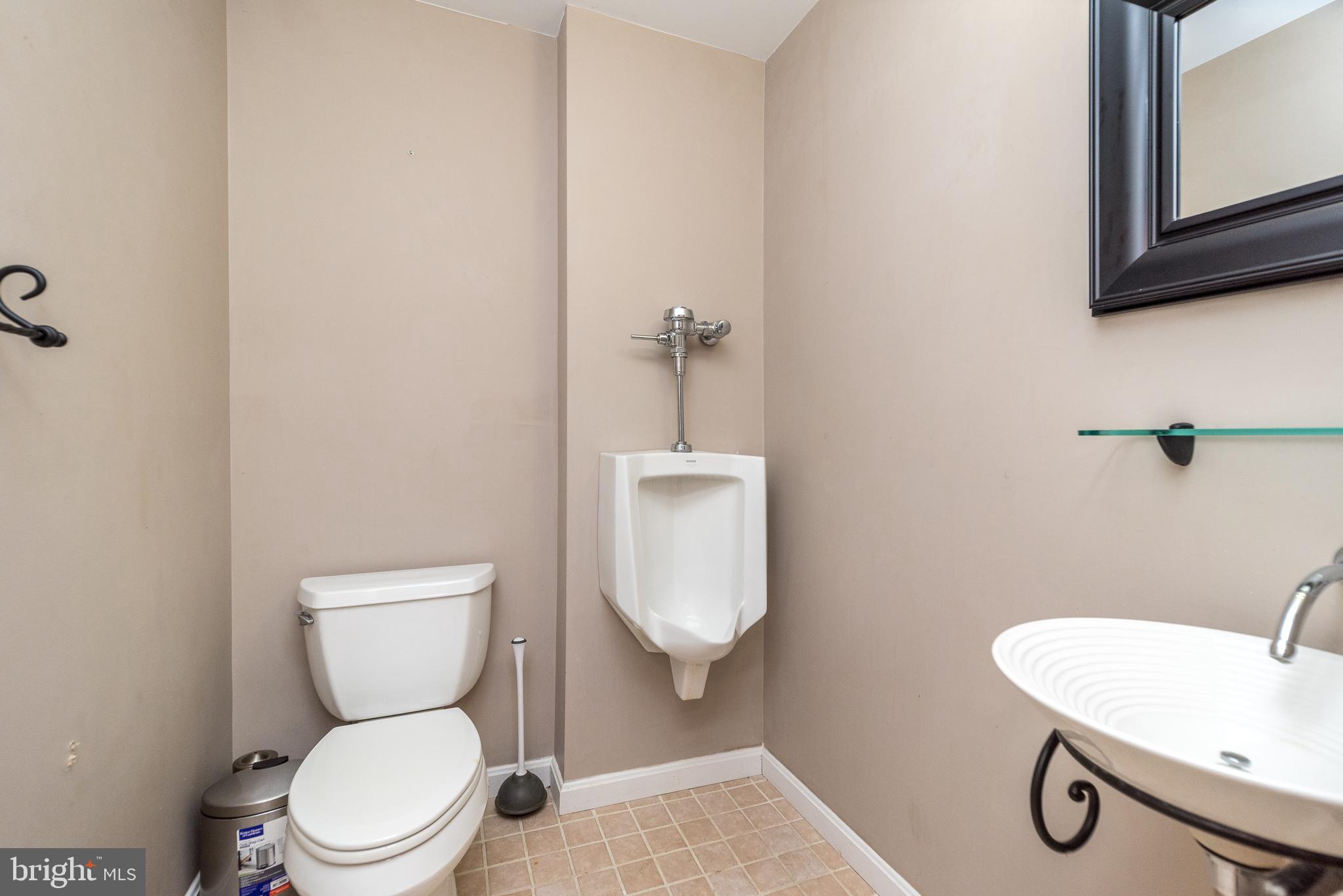 WALNUT BANK FARMS - Residential