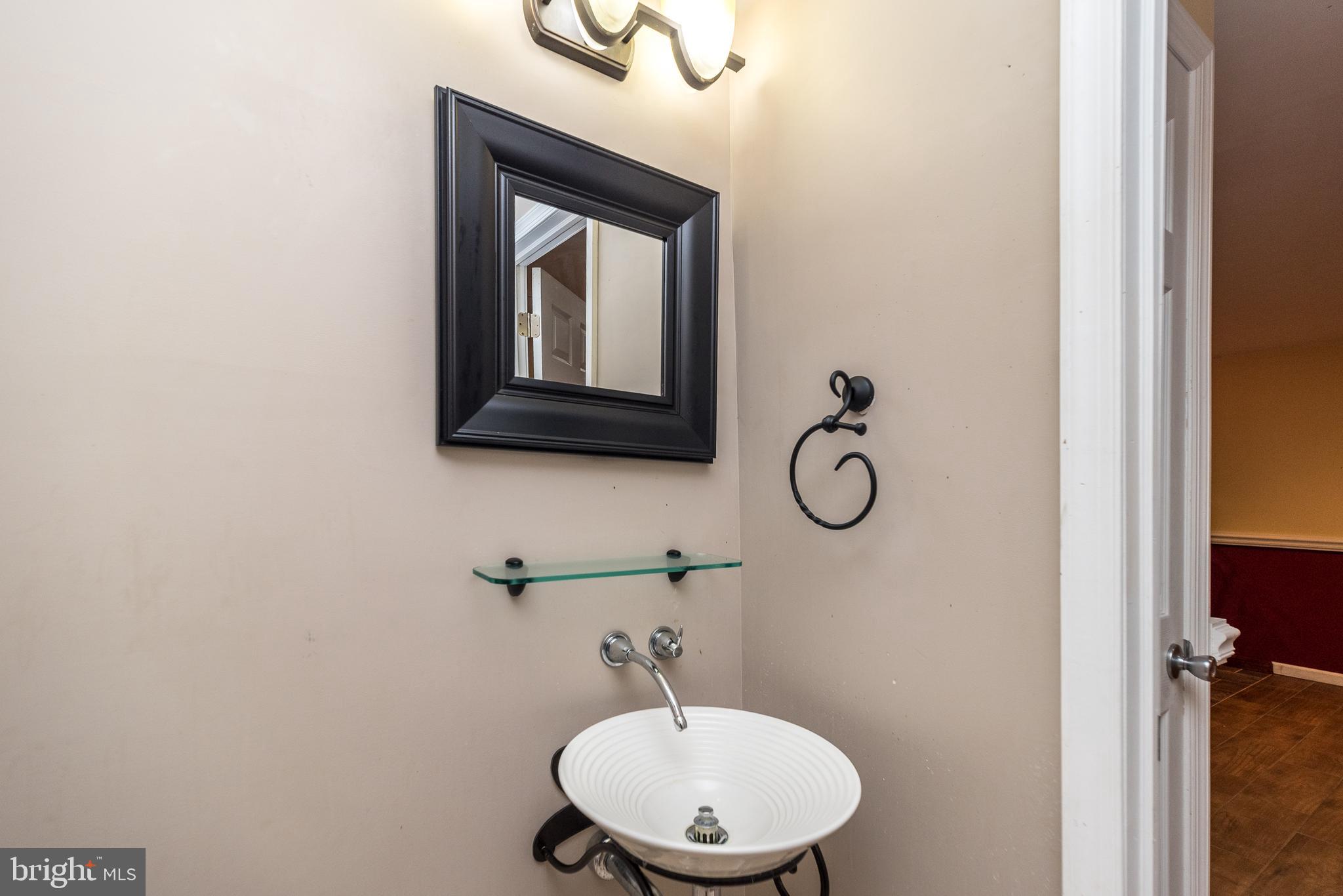 WALNUT BANK FARMS - Residential