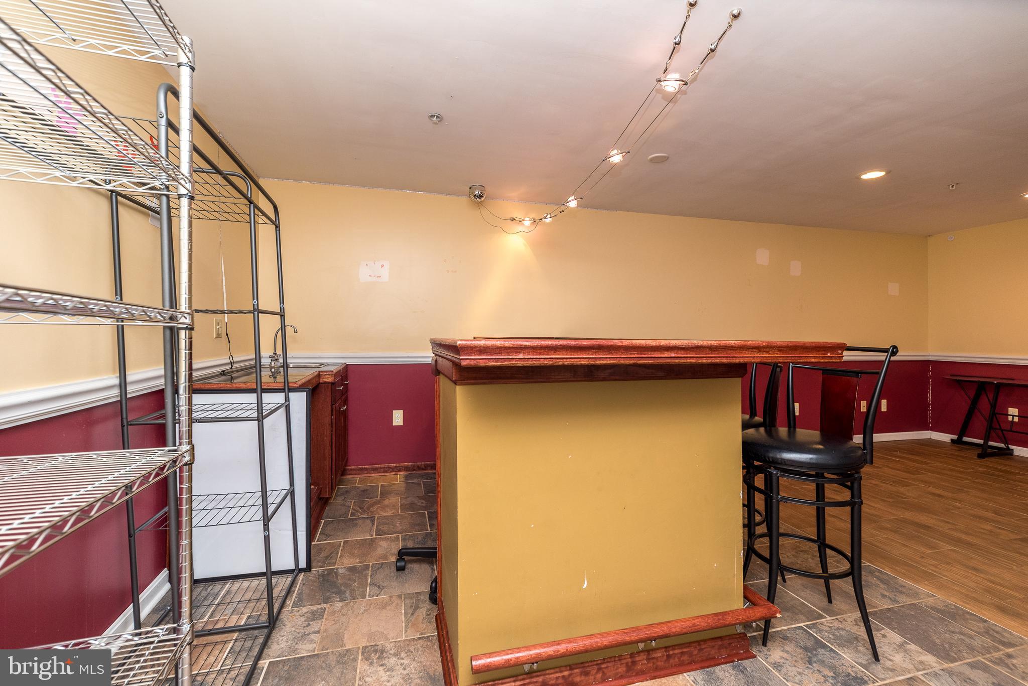 WALNUT BANK FARMS - Residential