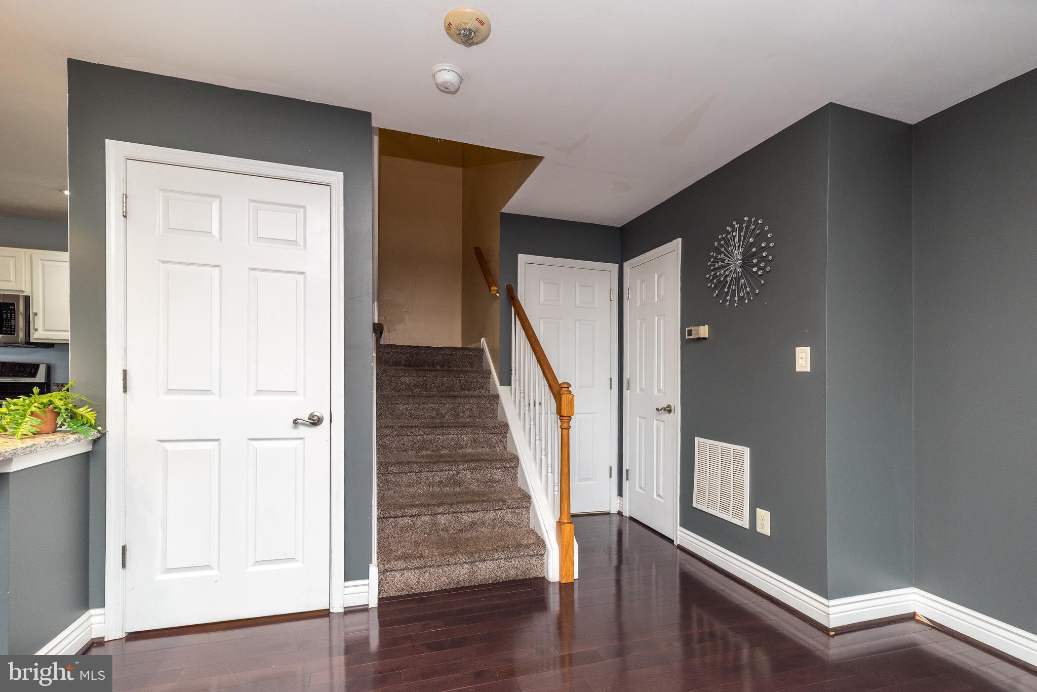 WALNUT BANK FARMS - Residential