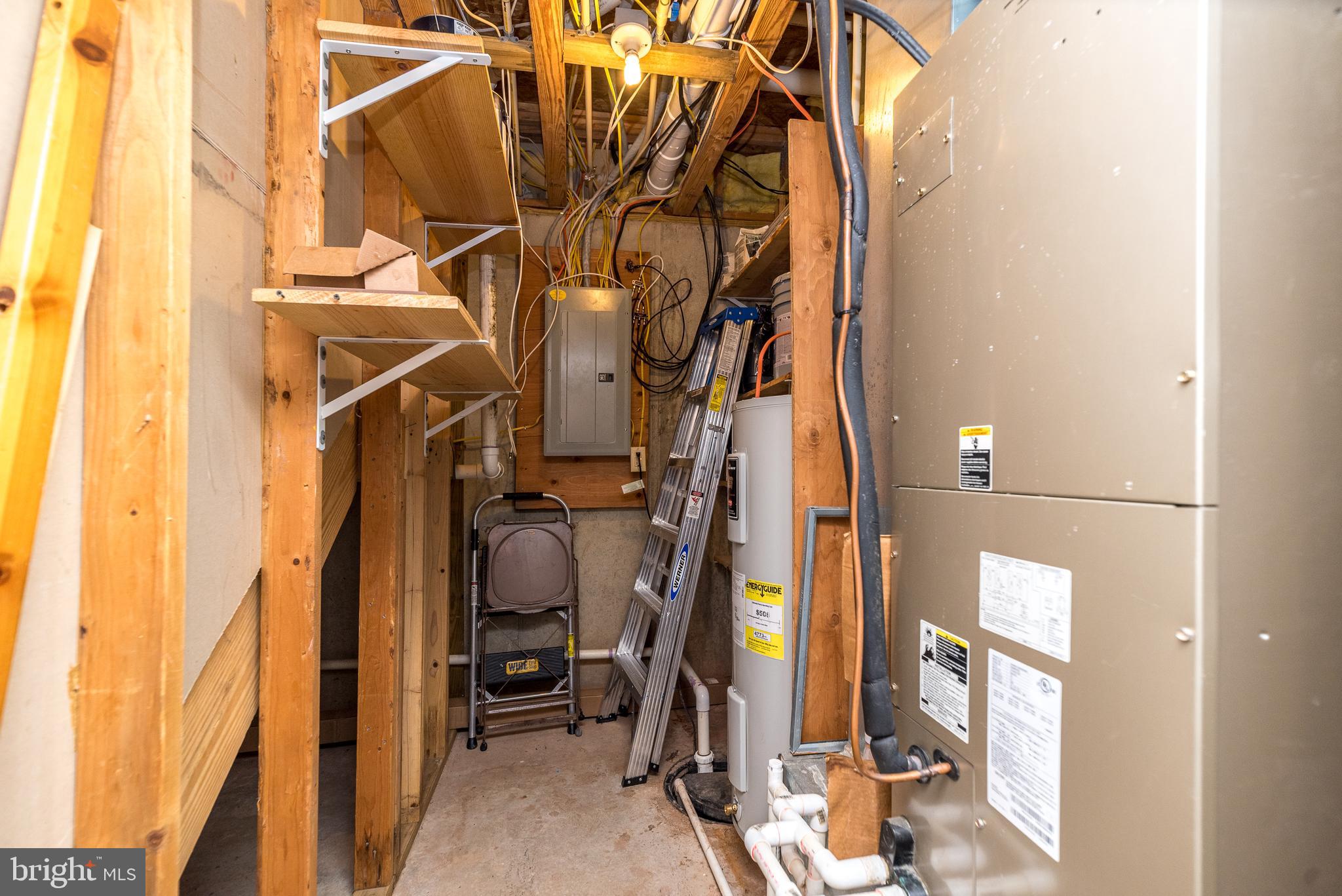 WALNUT BANK FARMS - Residential