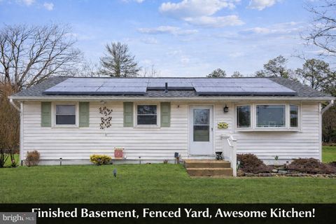 146 COUNTRY CLUB ROAD PINE HILL NJ 08021