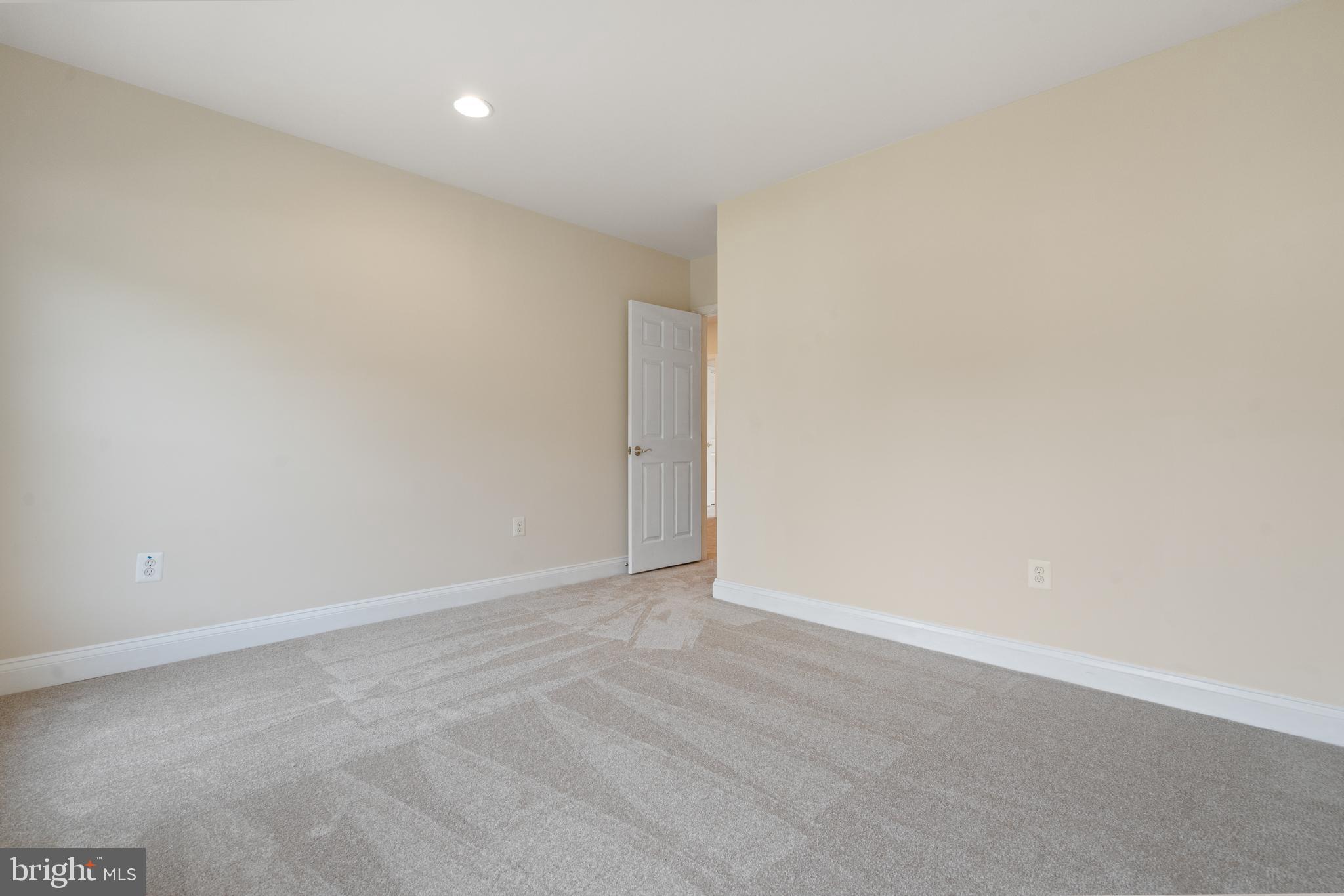 RED FOX ESTATES - Residential