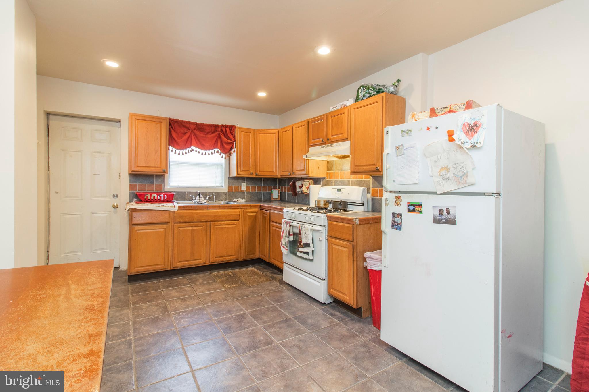 WALNUT HILL - Residential