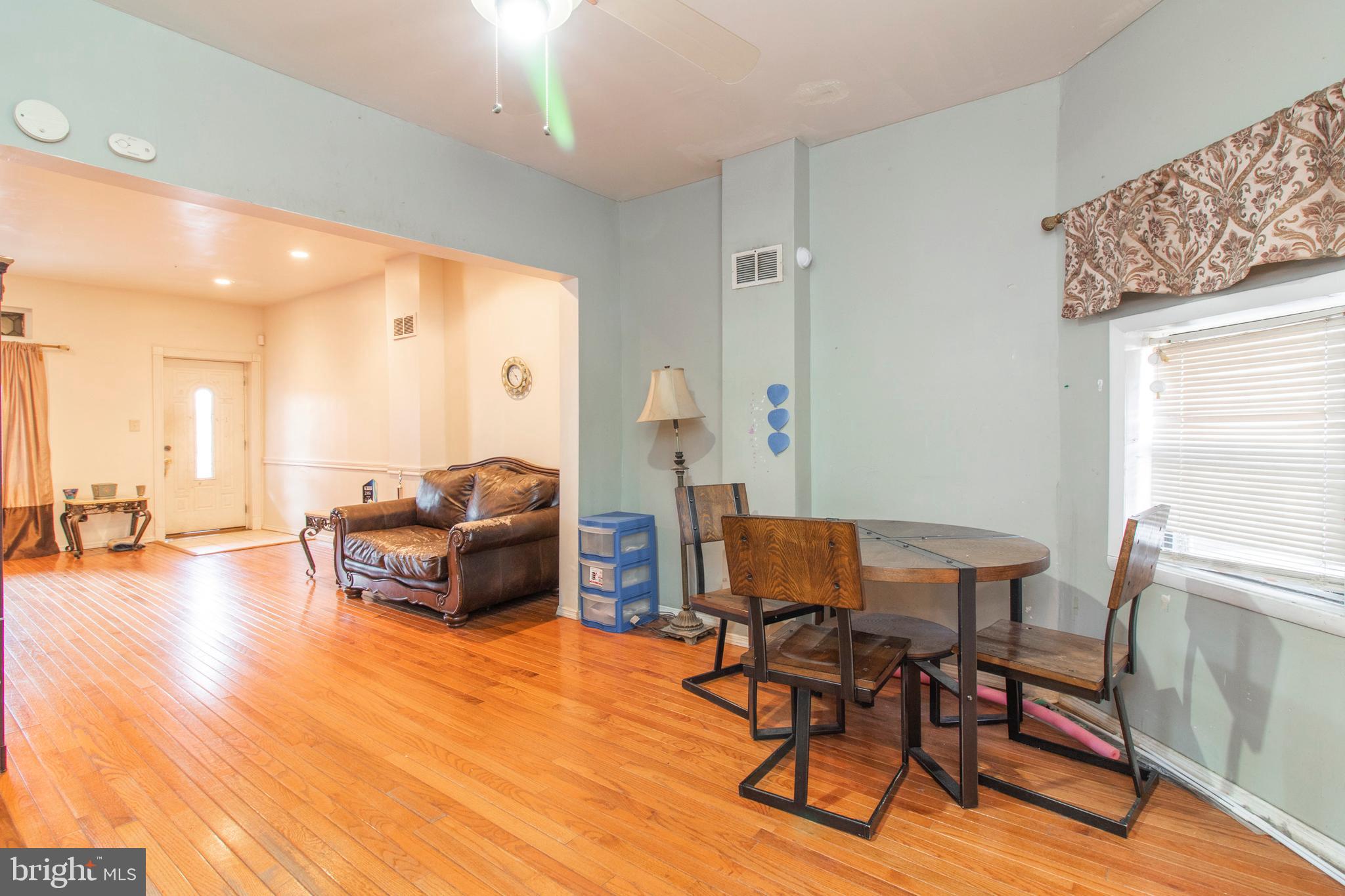 WALNUT HILL - Residential