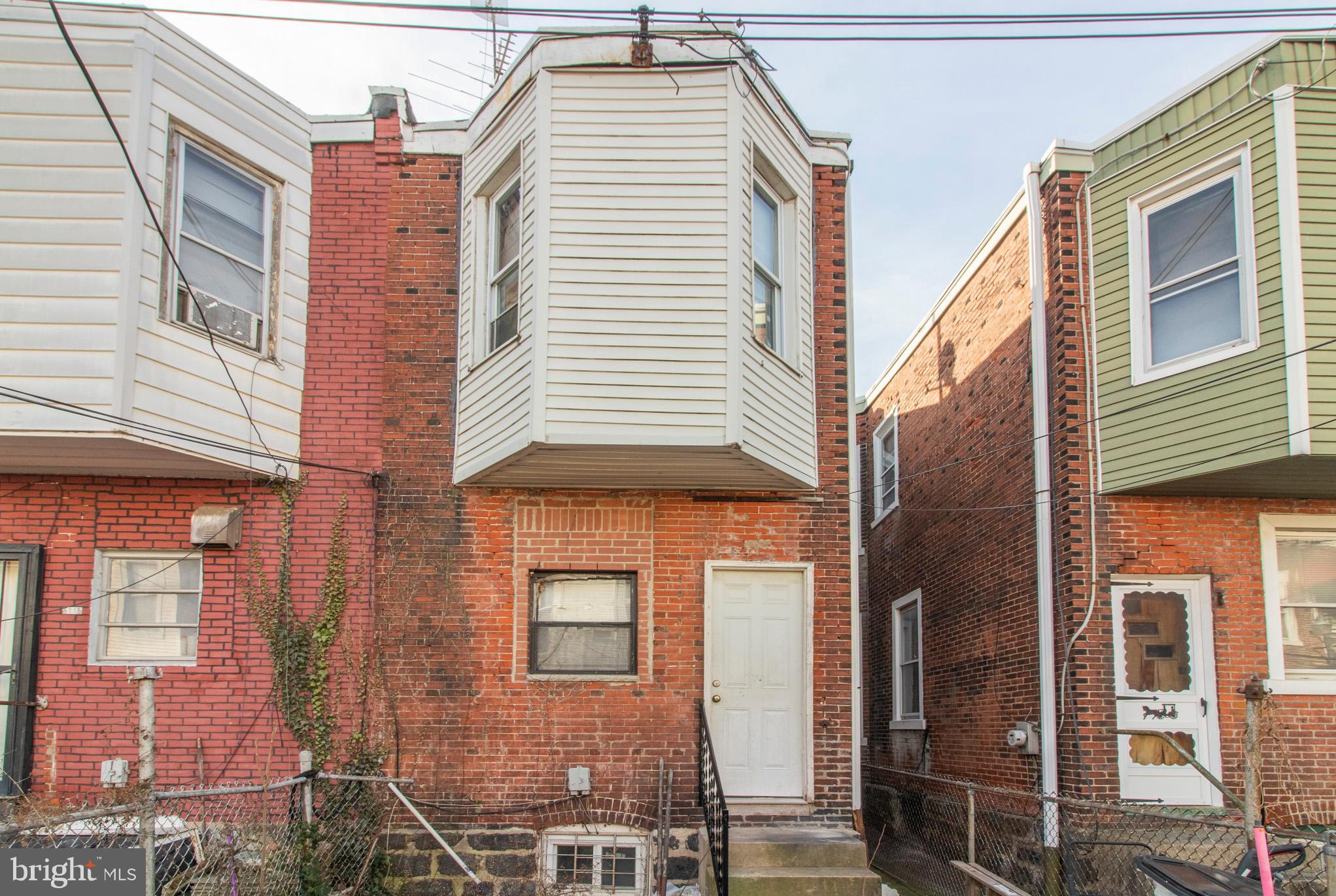 WALNUT HILL - Residential