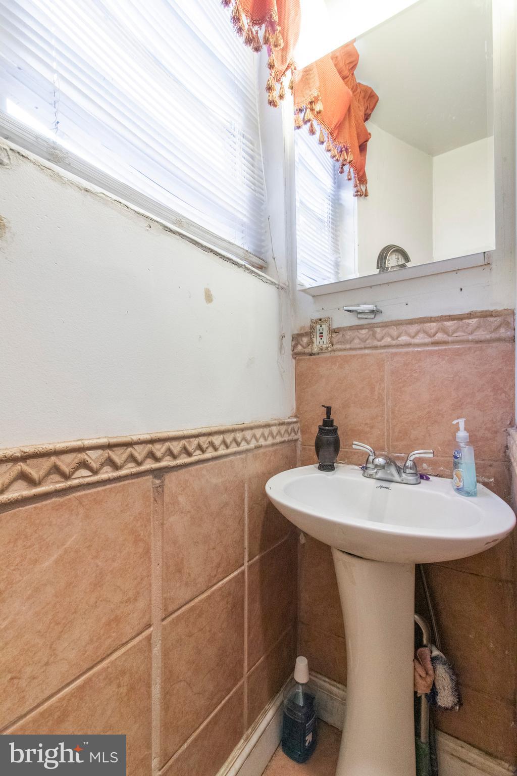 WALNUT HILL - Residential