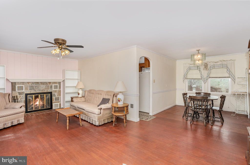 Photo of 19 Lee Street, HANOVER, PA 17331 (MLS # PAYK2094536)